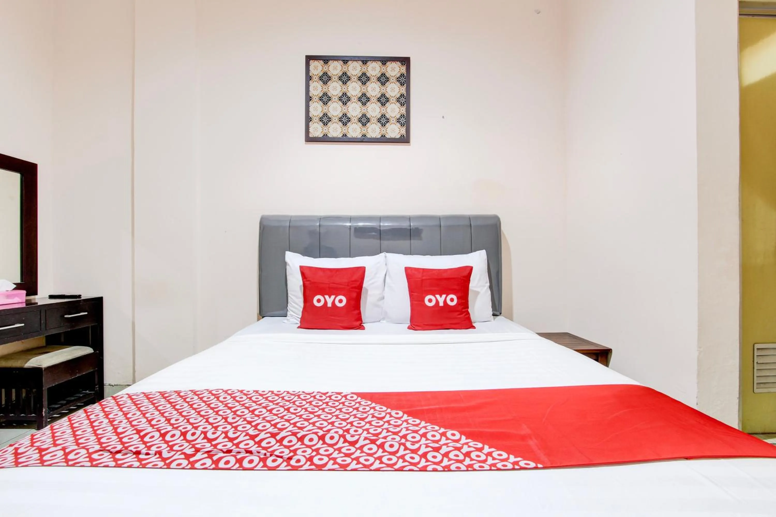 Bedroom, Bed in Collection O Simpang Lima Near Simpang Lima Semarang Formerly Hotel Eben Haezer