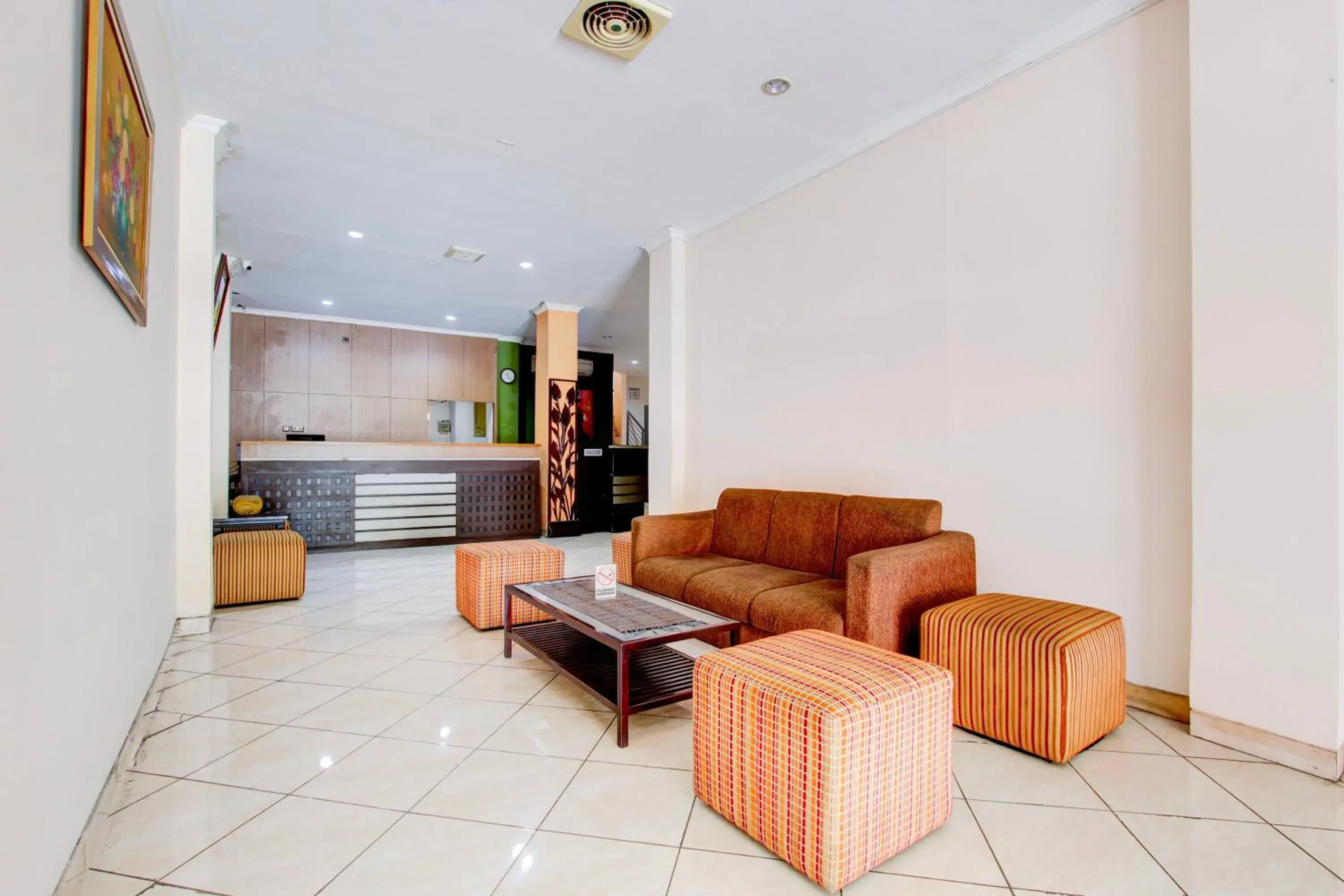 Lobby or reception in Collection O Simpang Lima Near Simpang Lima Semarang Formerly Hotel Eben Haezer Lobby or reception in Collection O Simpang Lima Near Simpang Lima Semarang Formerly Hotel Eben Haezer