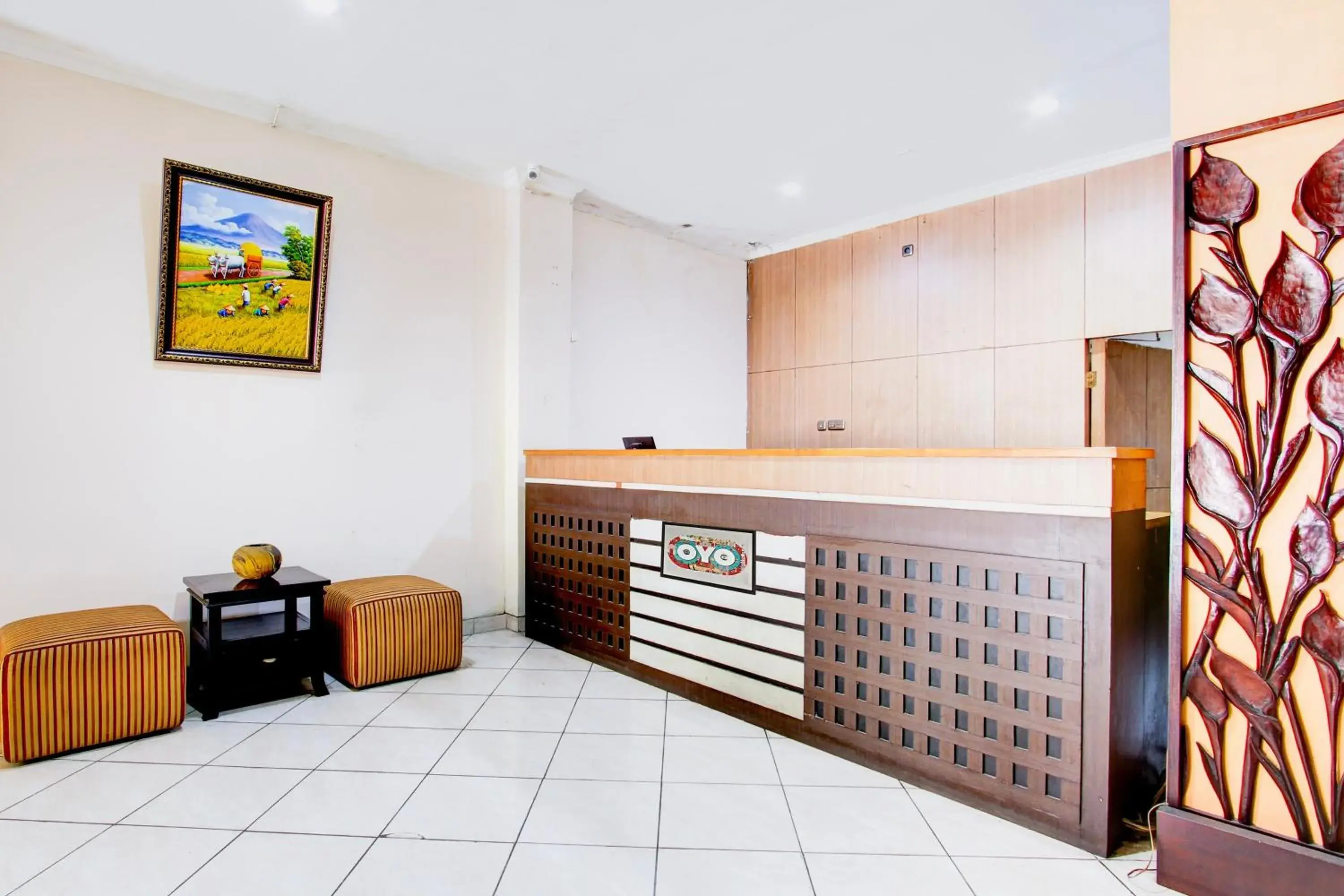 Lobby or reception in Collection O Simpang Lima Near Simpang Lima Semarang Formerly Hotel Eben Haezer Lobby or reception in Collection O Simpang Lima Near Simpang Lima Semarang Formerly Hotel Eben Haezer