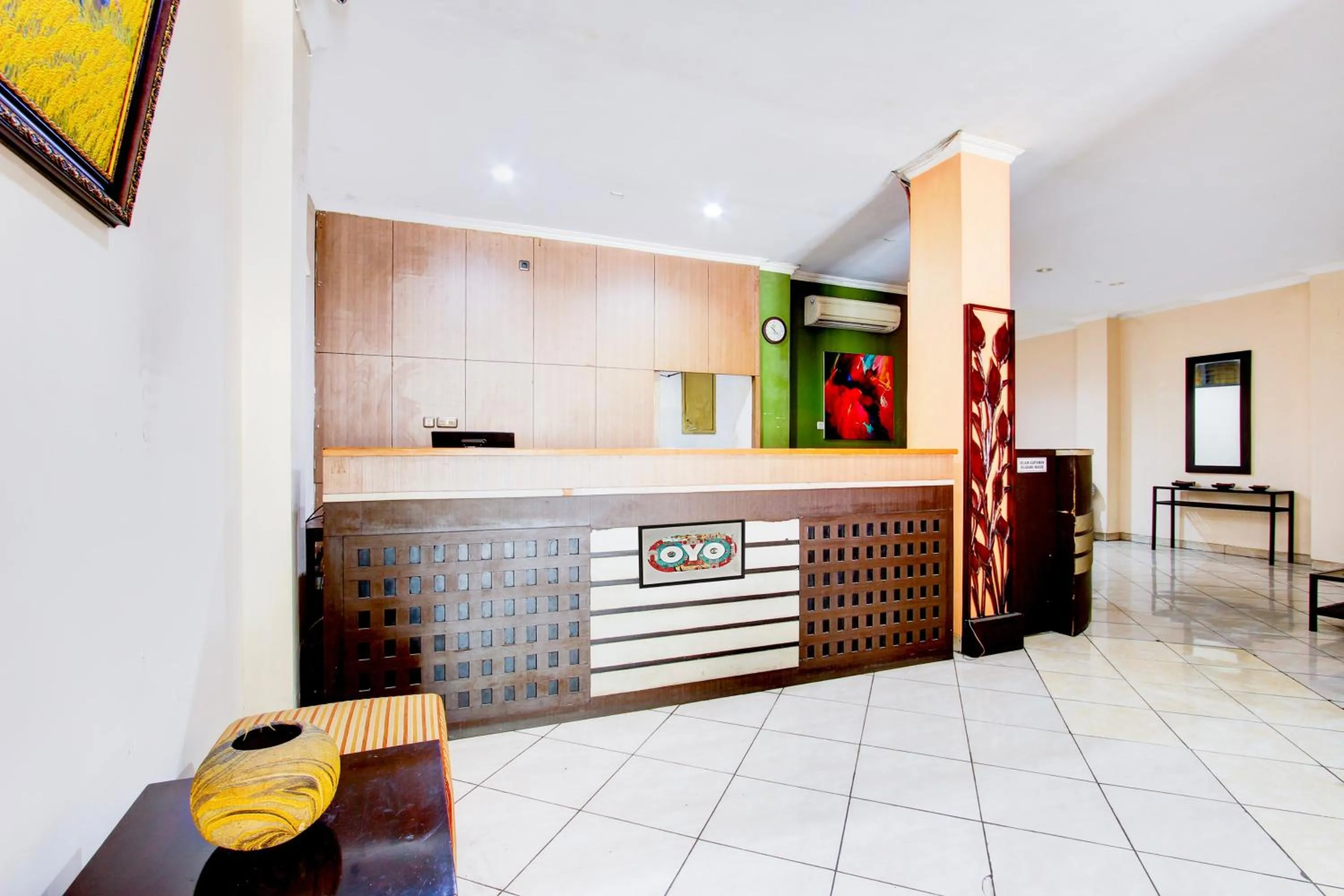 Lobby or reception in Collection O Simpang Lima Near Simpang Lima Semarang Formerly Hotel Eben Haezer