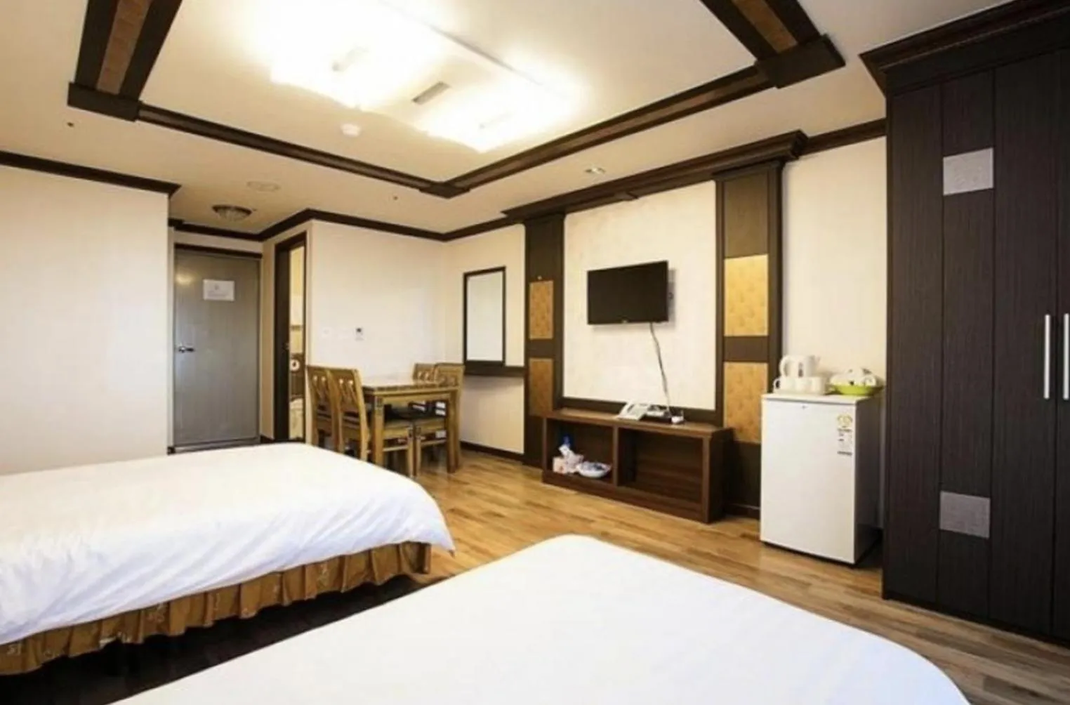 Jeju TS Youth Hostel & Resort