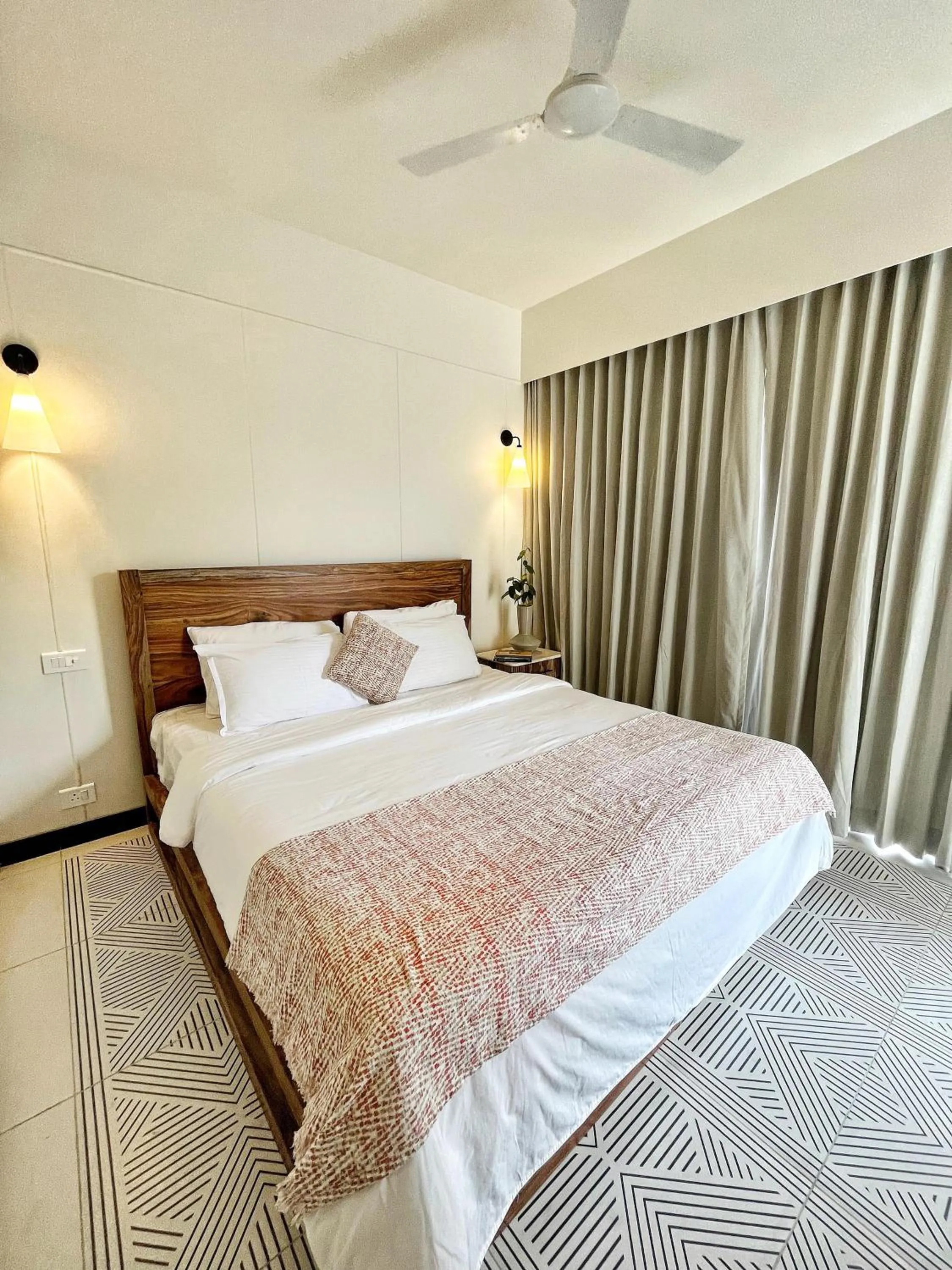 Apartment with Balcony in Rio Royale