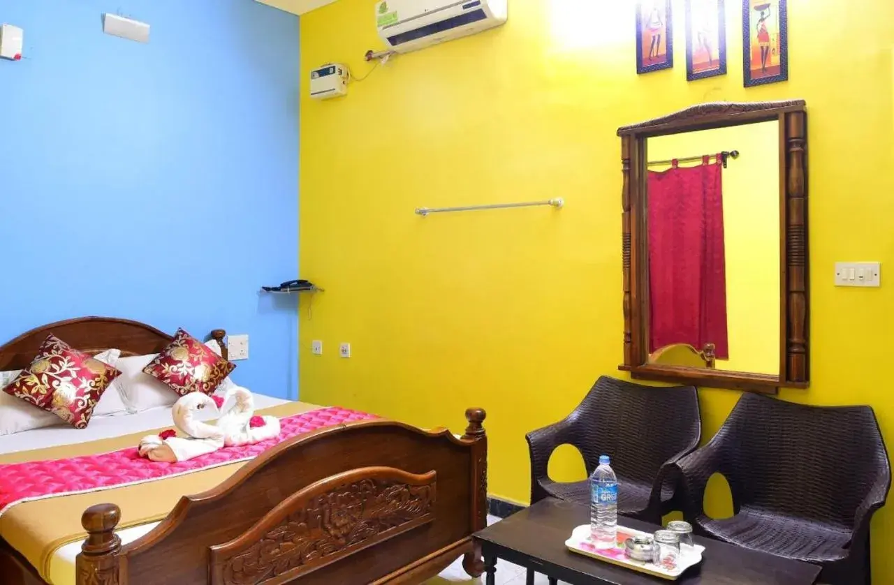 Bedroom in Malar Residencee Bedroom in Malar Residencee