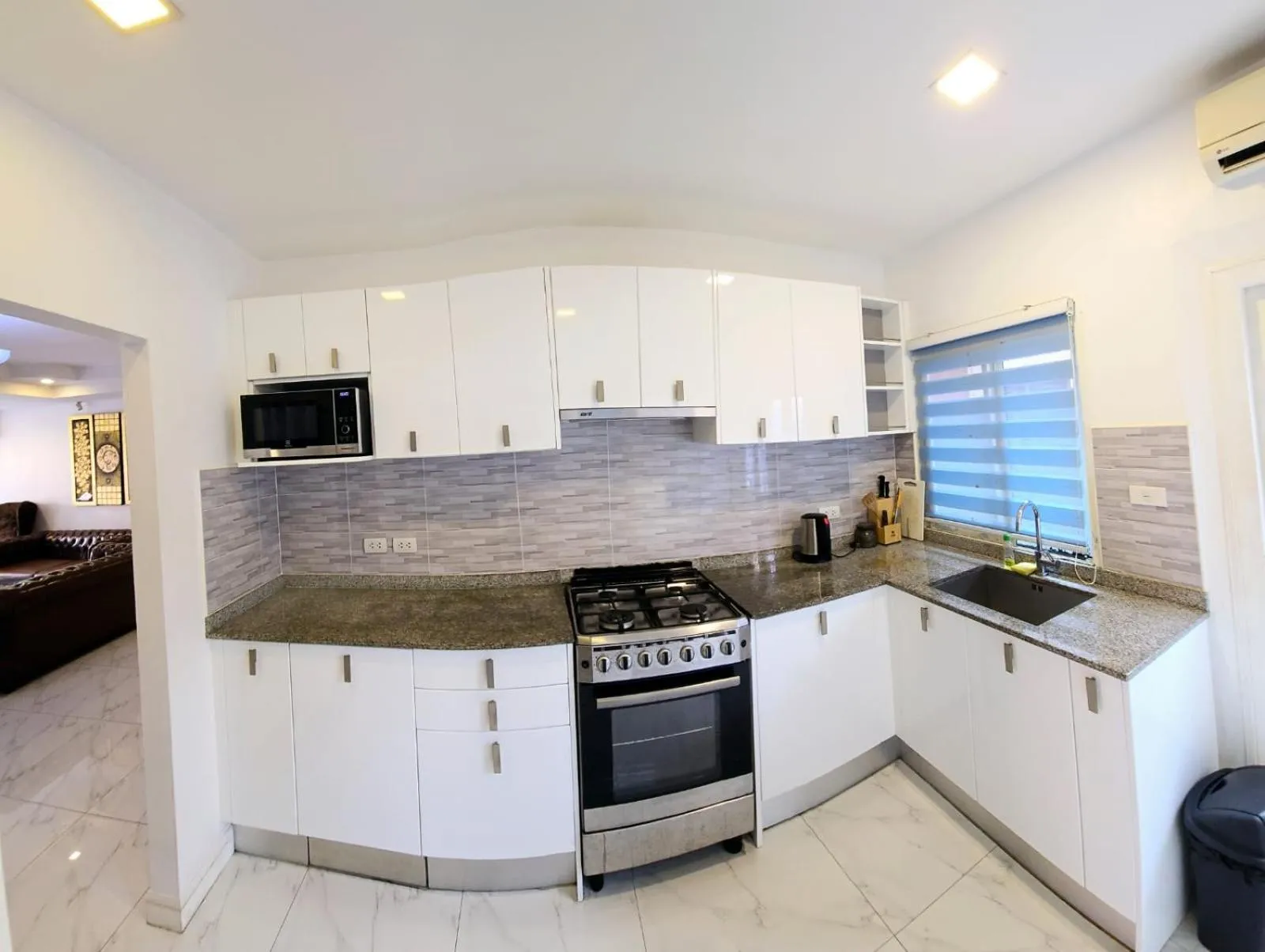 dishwasher in Ishara Villa