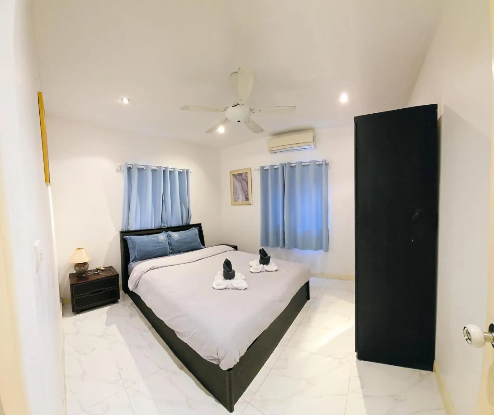 Photo of the whole room, Bed in Ishara Villa