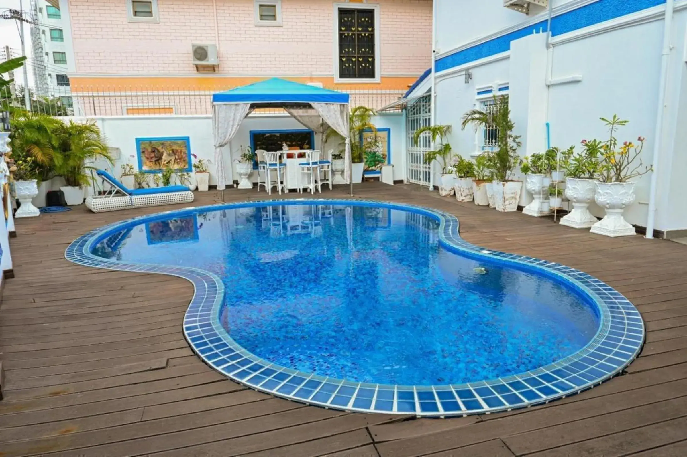 Property building in Ishara Villa Property building in Ishara Villa