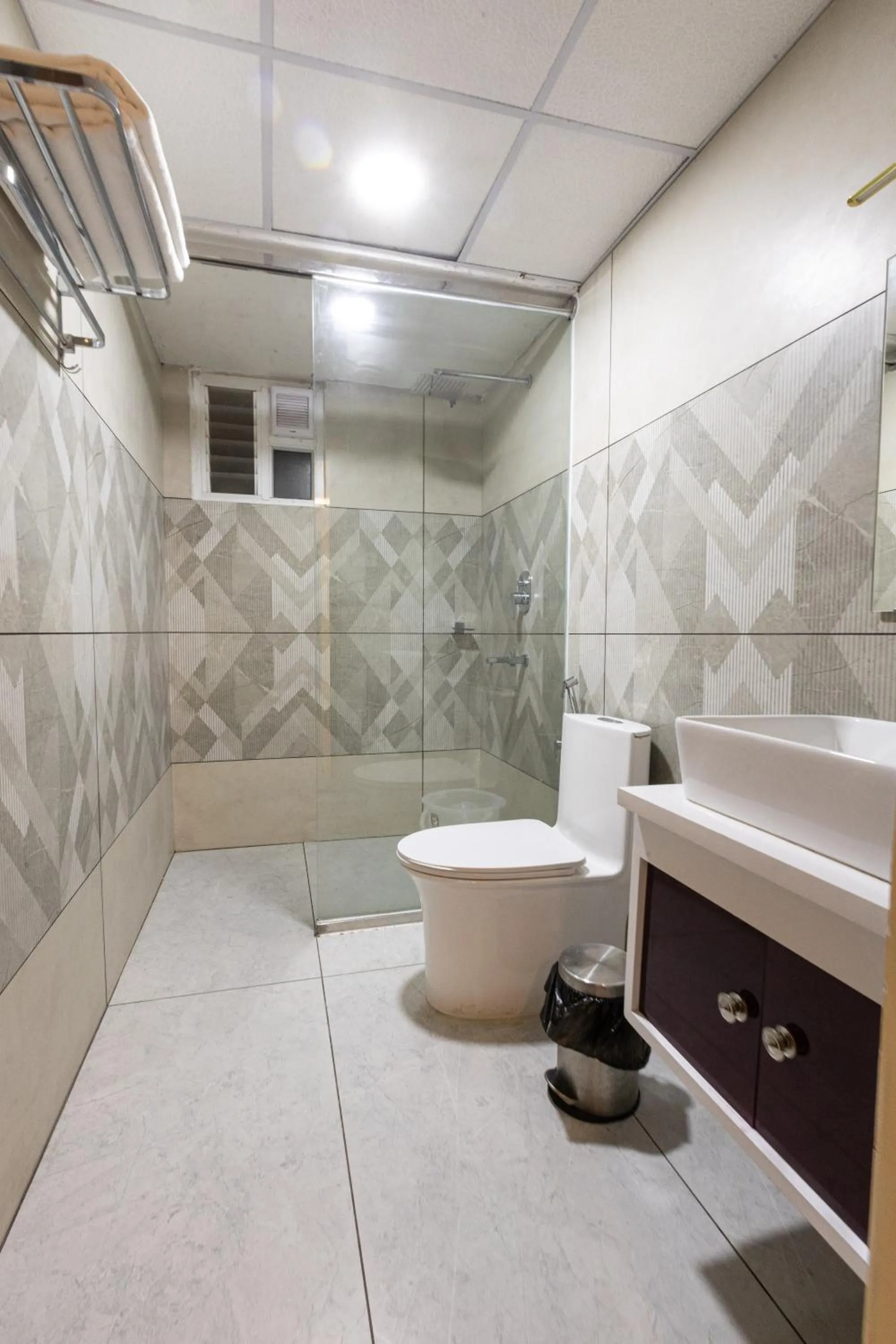 Shower in The Modern Inn