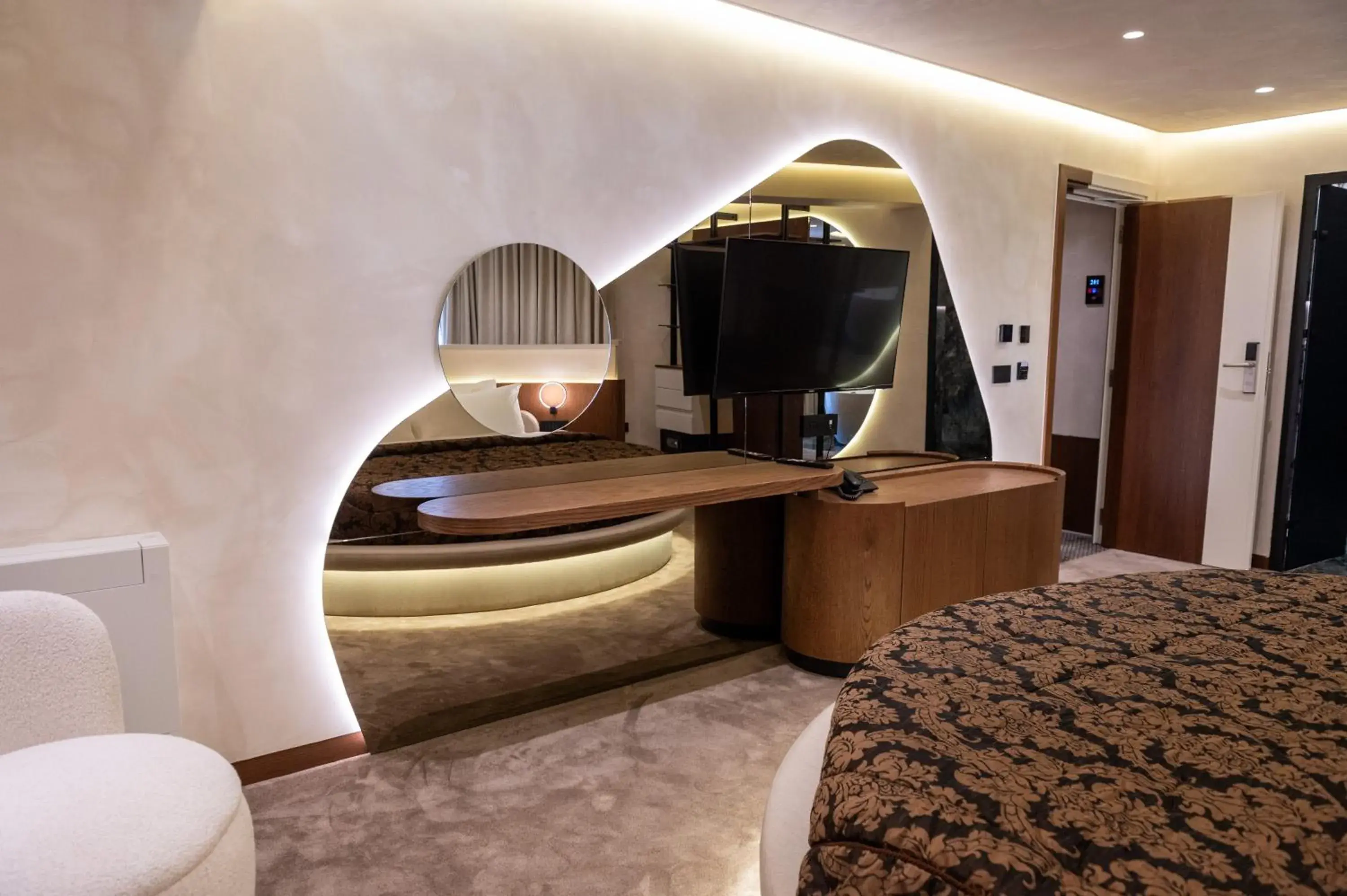 TV and multimedia, Bed in Mattis Hotel TV and multimedia, Bed in Mattis Hotel