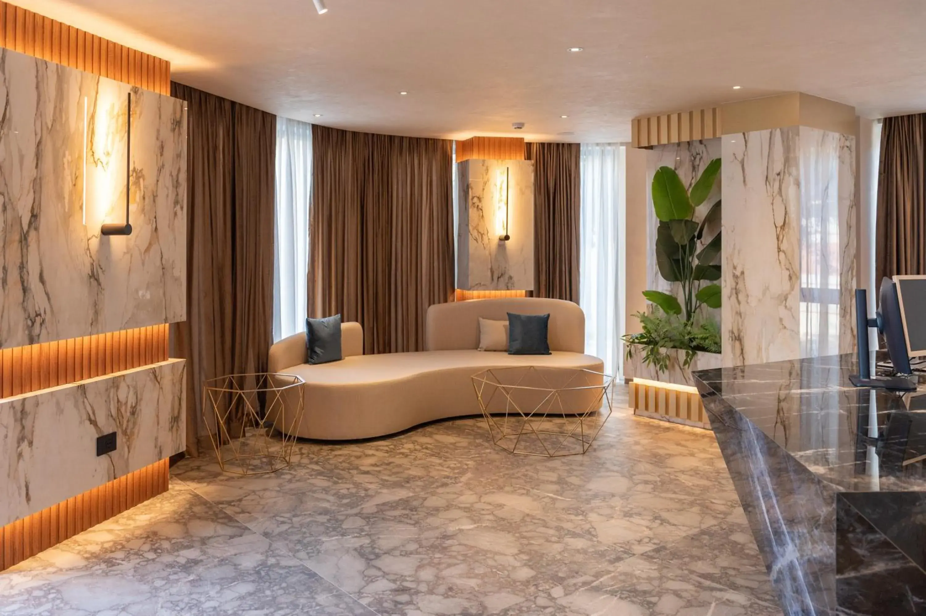 Lobby or reception, Bed in Mattis Hotel Lobby or reception, Bed in Mattis Hotel