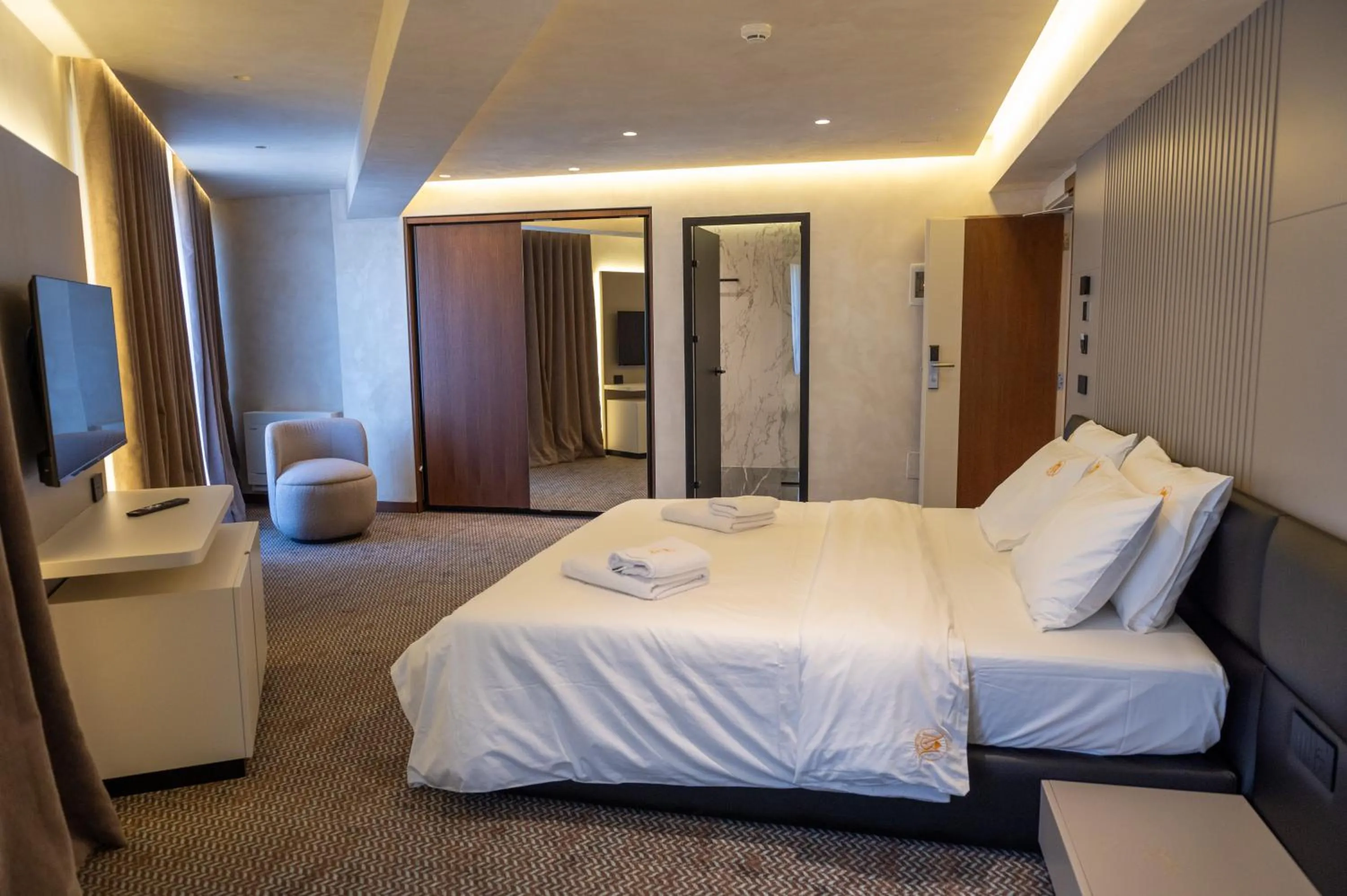 Photo of the whole room, Bed in Mattis Hotel