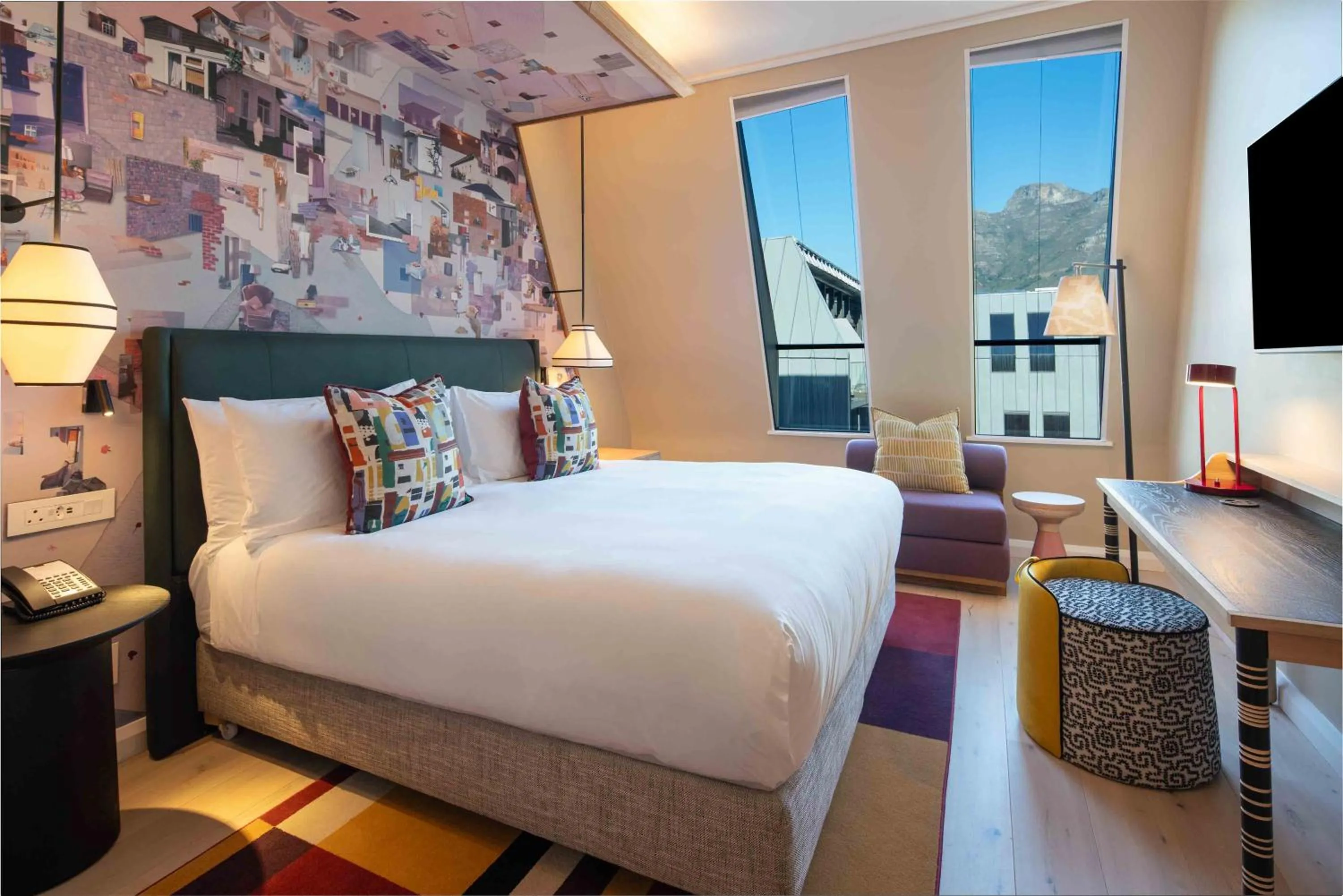 Photo of the whole room, Bed in Canopy By Hilton Cape Town Longkloof