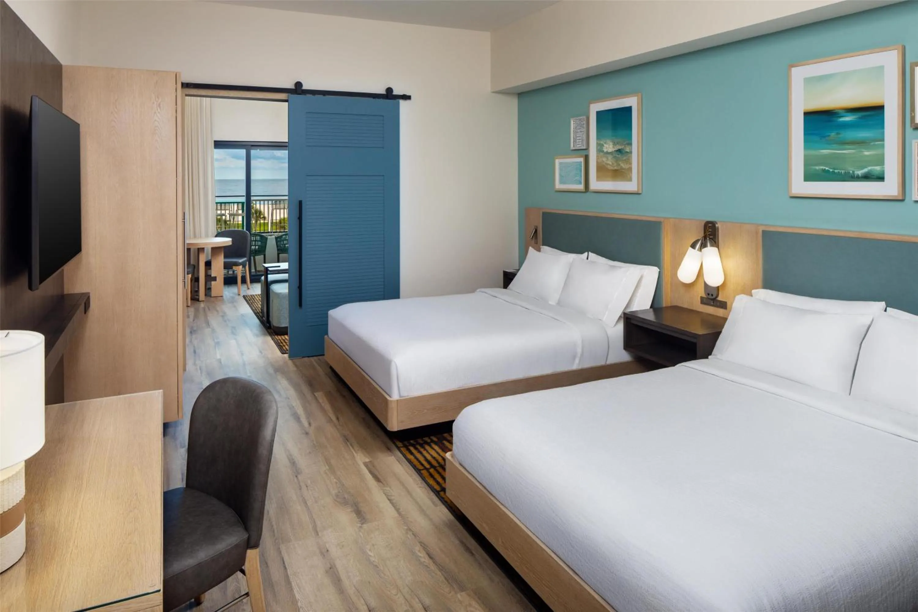 Bed in Embassy Suites By Hilton Gulf Shores Beach Resort