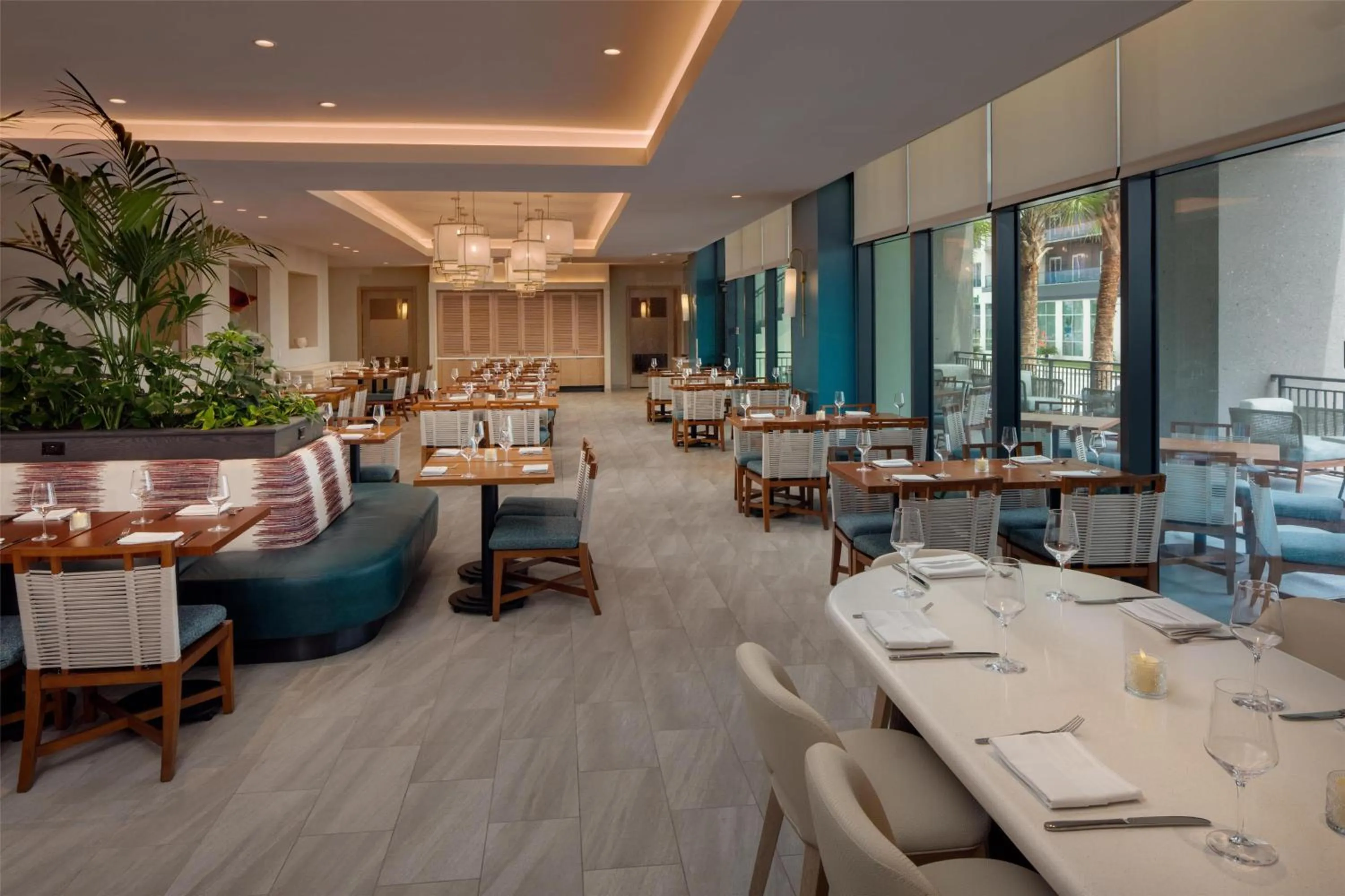 Restaurant/places to eat in Embassy Suites By Hilton Gulf Shores Beach Resort