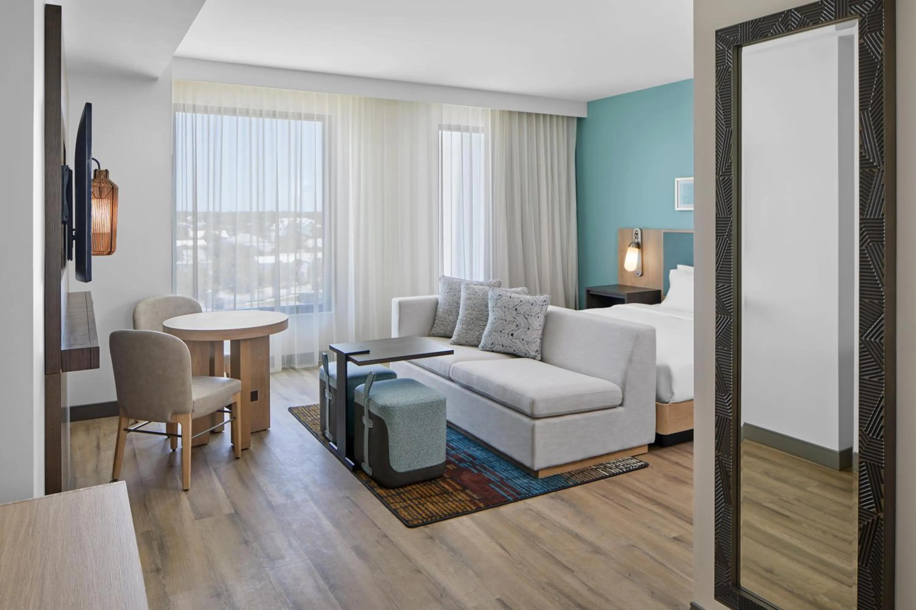 Bedroom, Bed in Embassy Suites By Hilton Gulf Shores Beach Resort