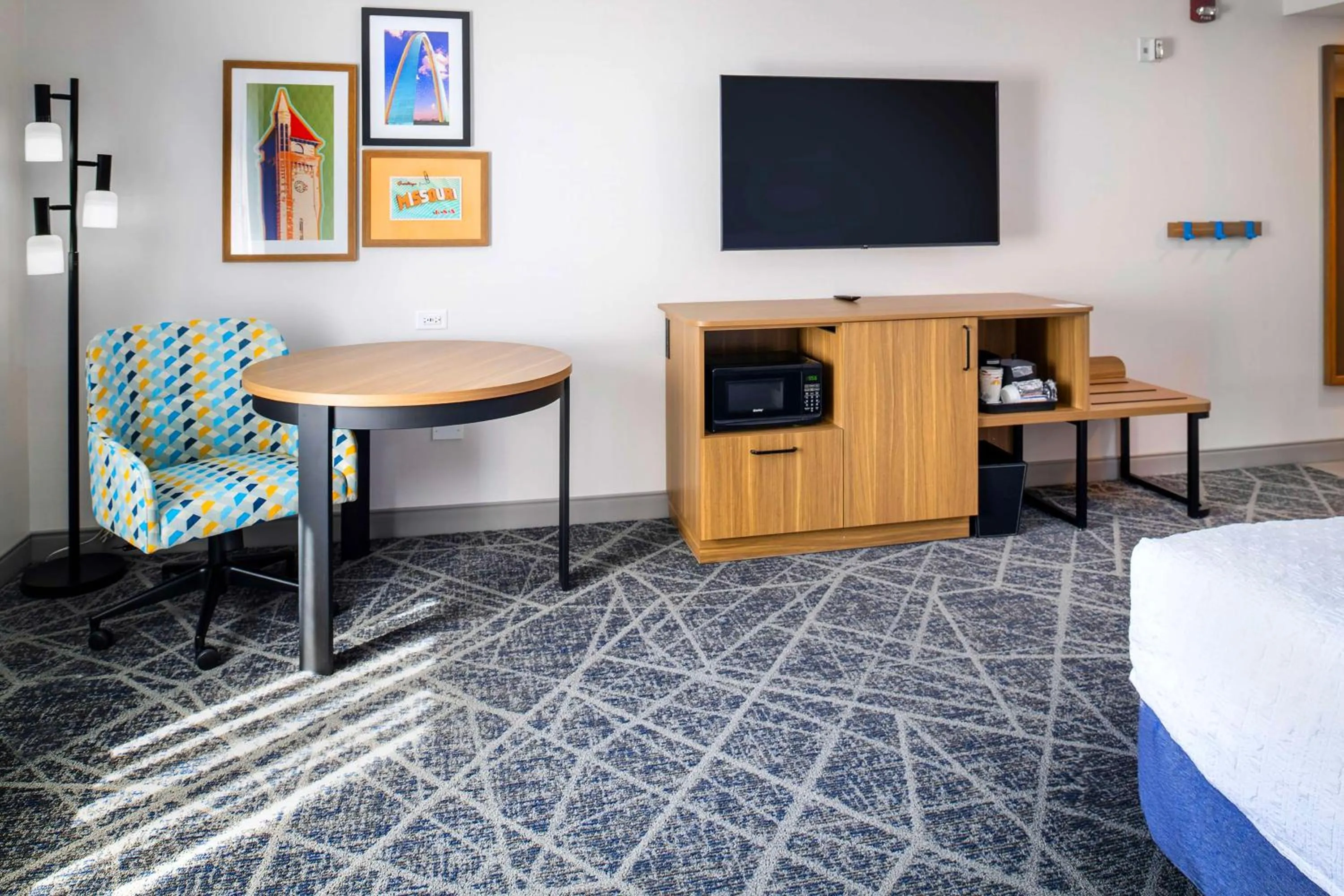 Bedroom, Bed in Hampton Inn By Hilton St Louis Airport