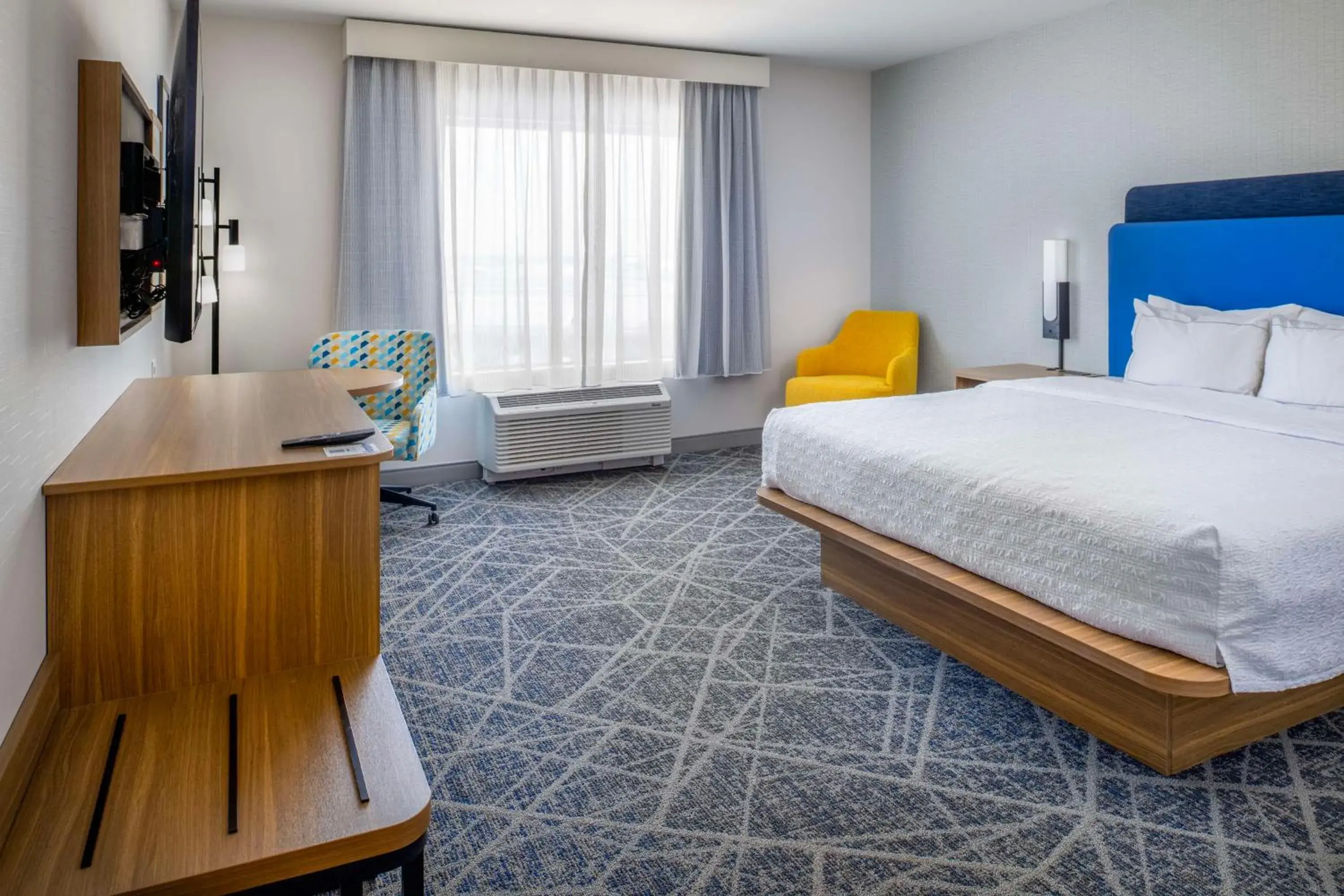 Bed in Hampton Inn By Hilton St Louis Airport Bed in Hampton Inn By Hilton St Louis Airport