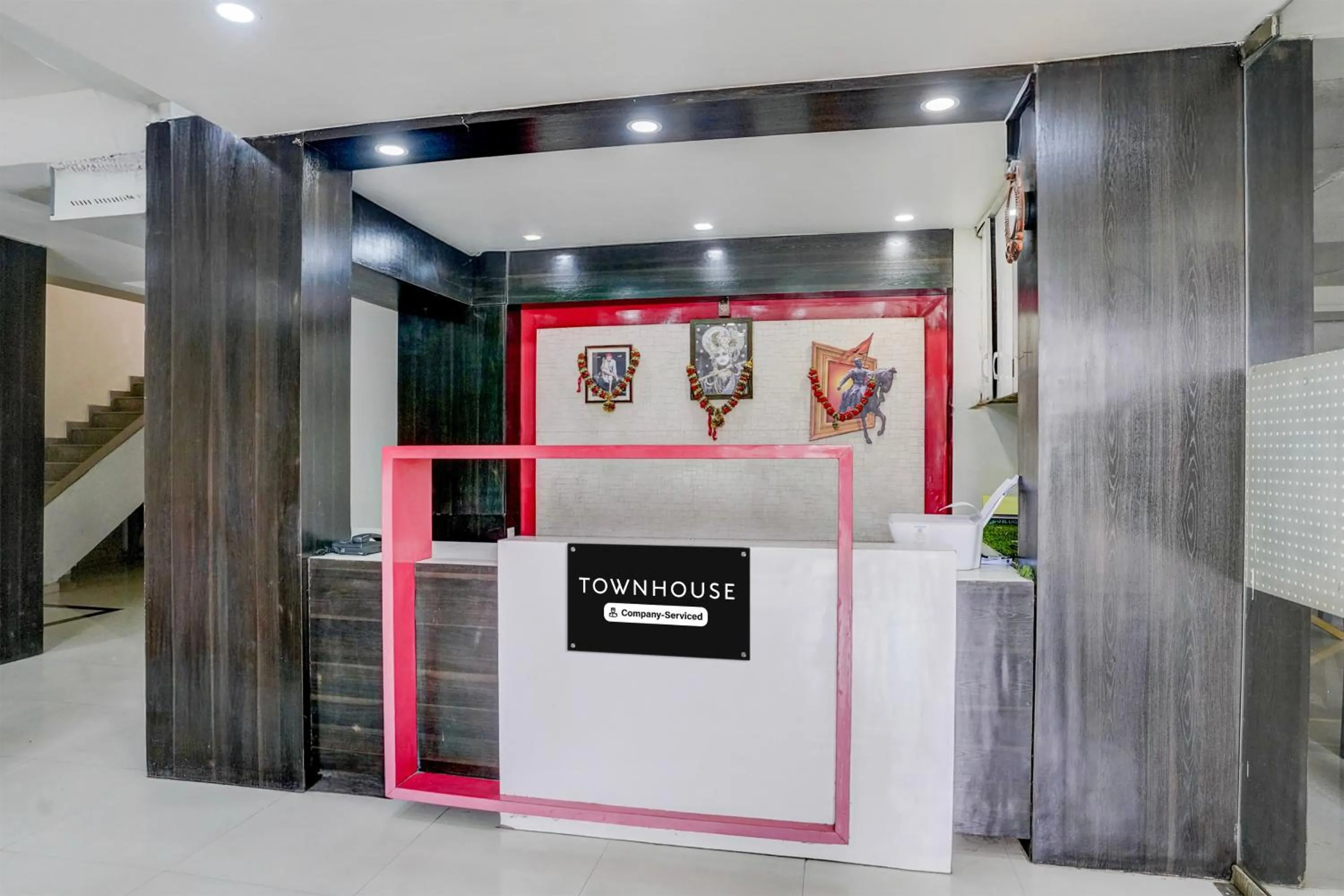 Lobby or reception in Townhouse Godavari Riverbank Formerly Shanti Datta Inn