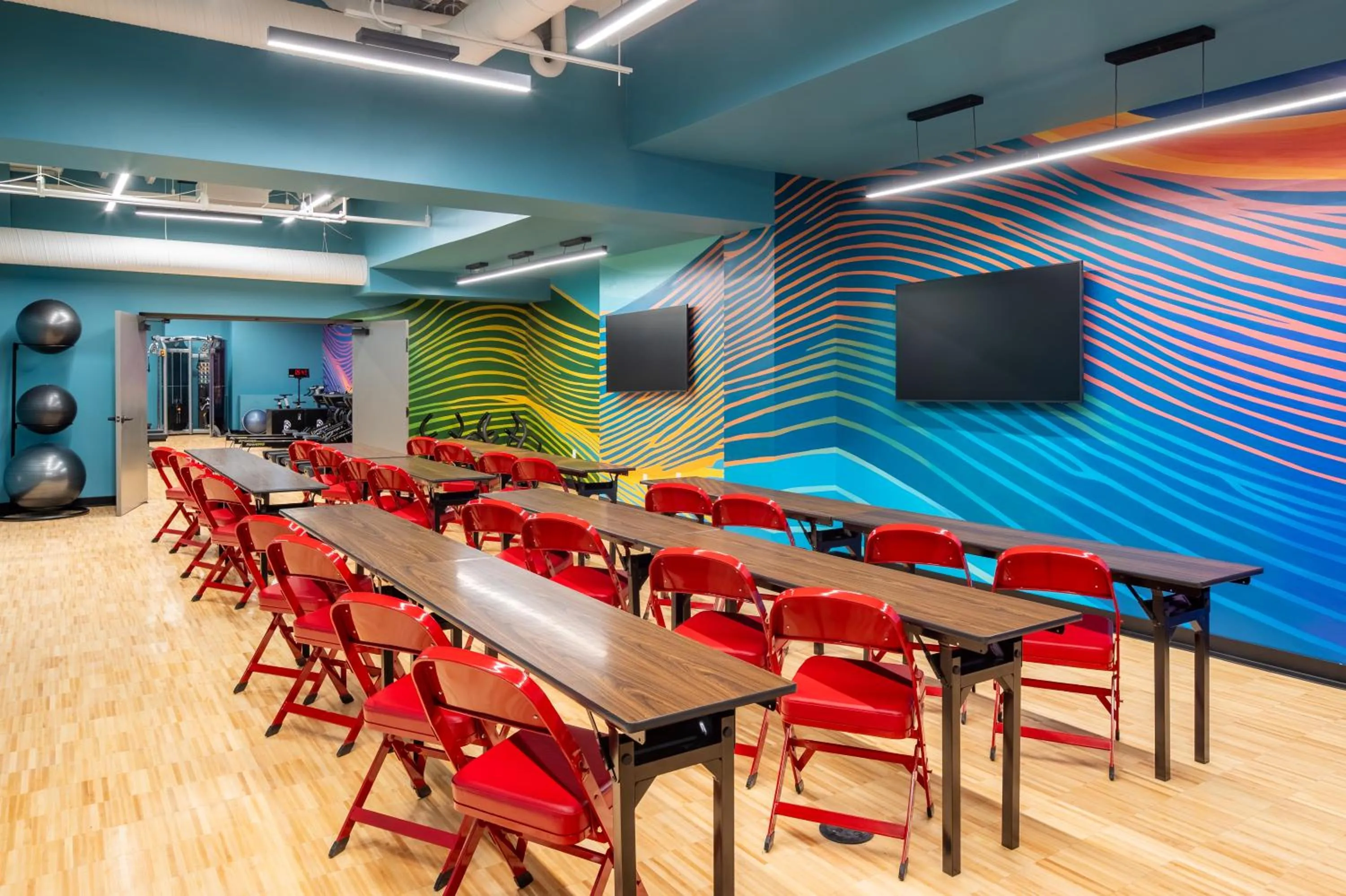 Moxy Cincinnati Downtown