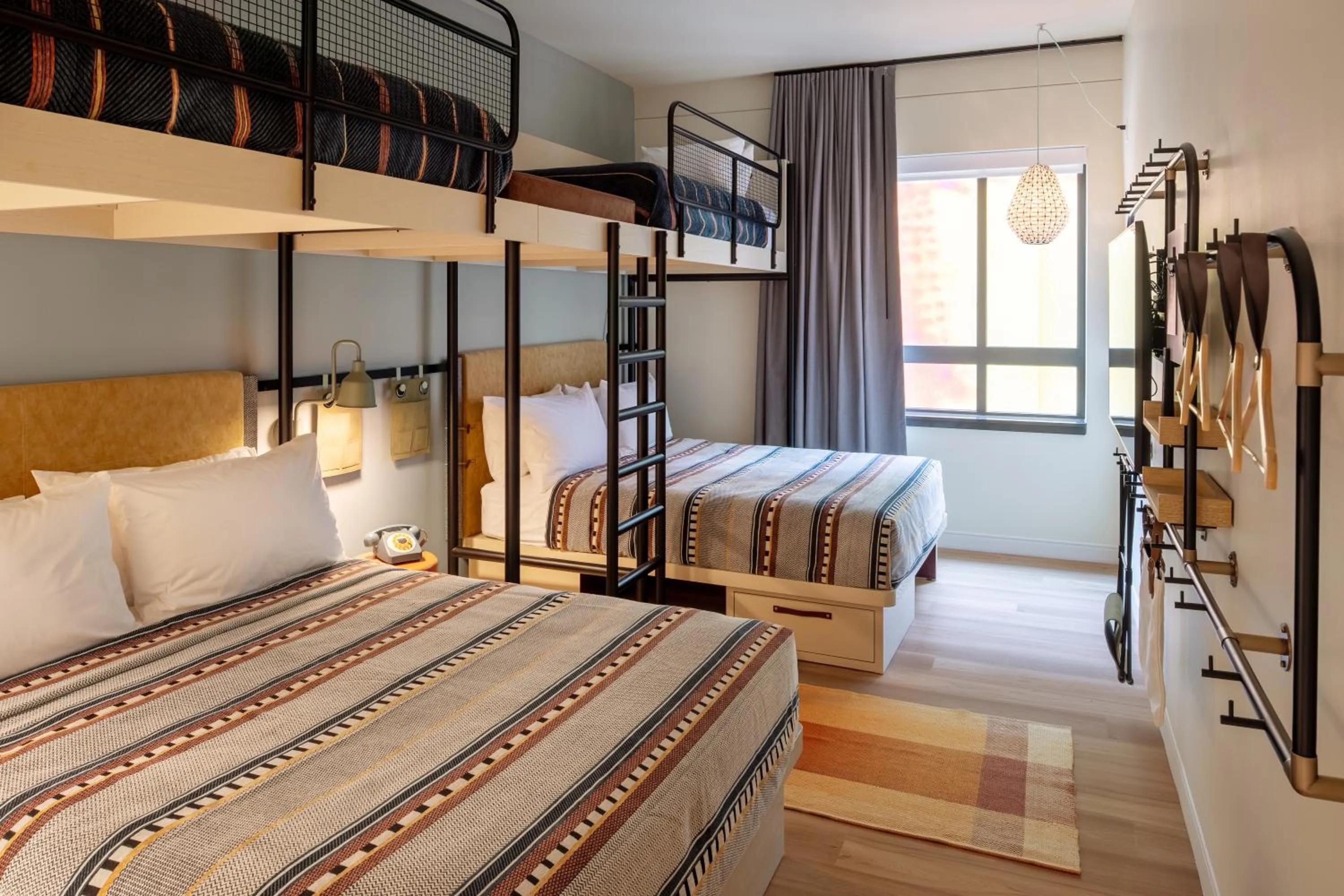 Bed in Moxy Cincinnati Downtown