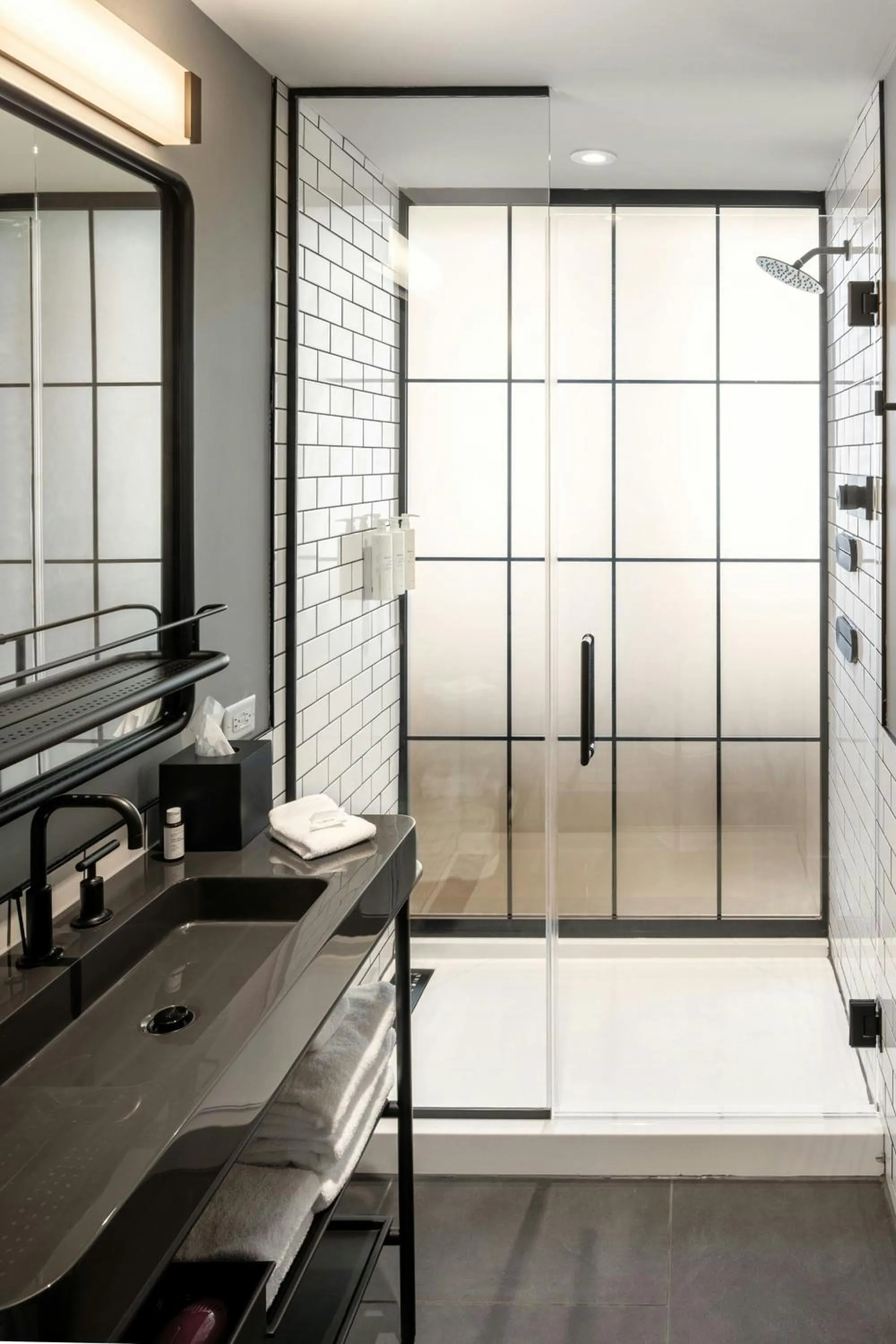 Bathroom in Moxy Cincinnati Downtown