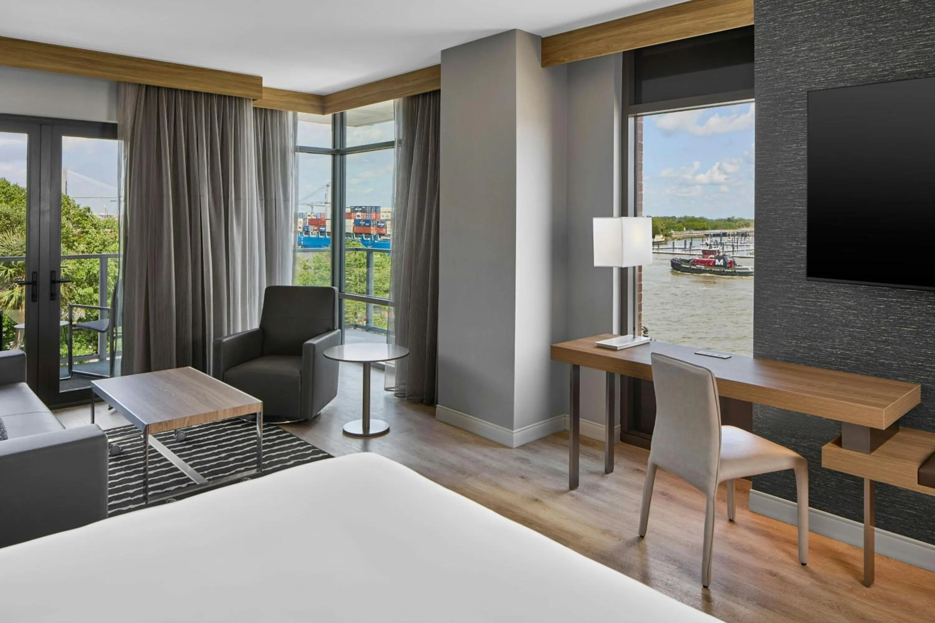 Photo of the whole room, Bed in AC Hotel Savannah Historic District