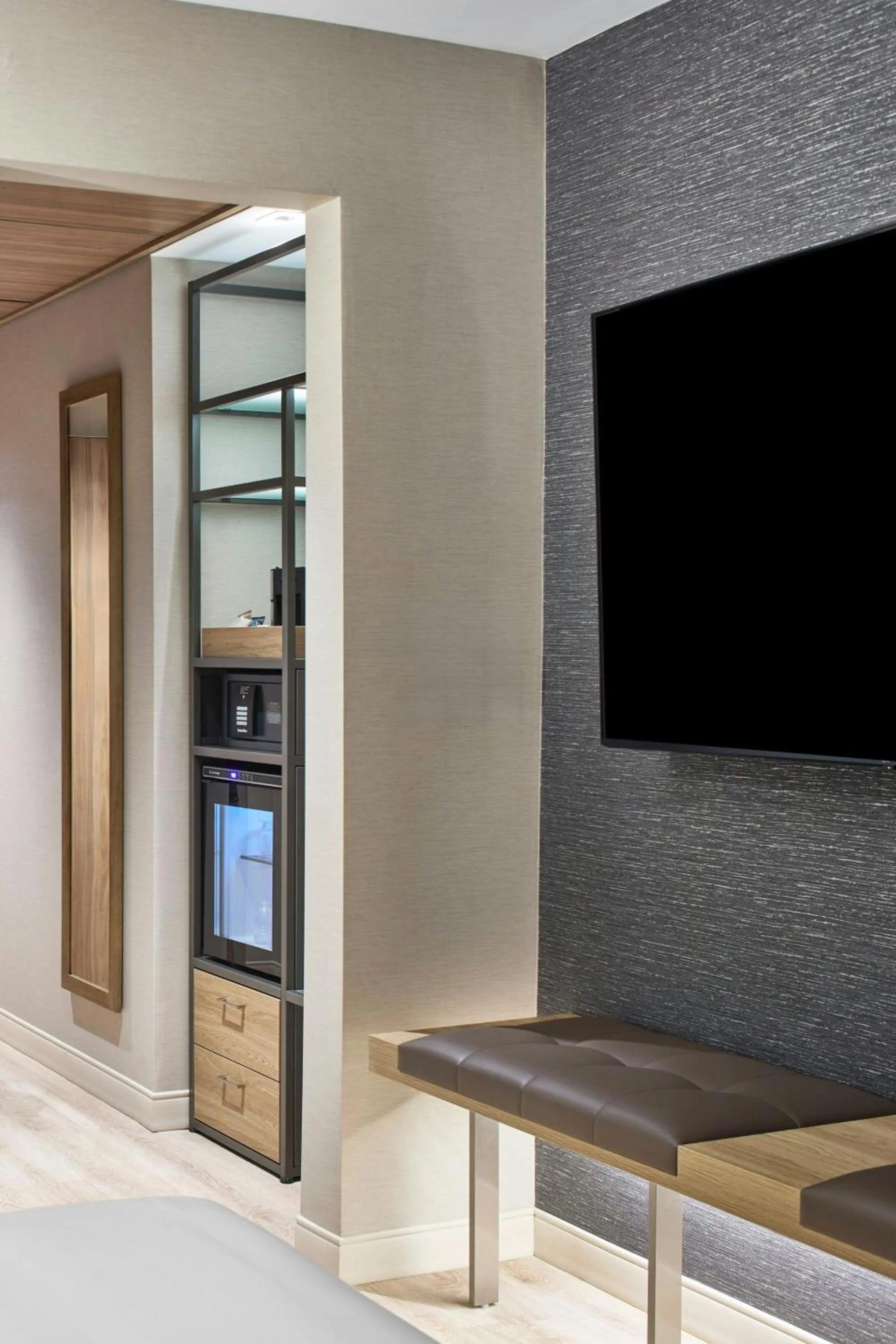 Photo of the whole room in AC Hotel Savannah Historic District