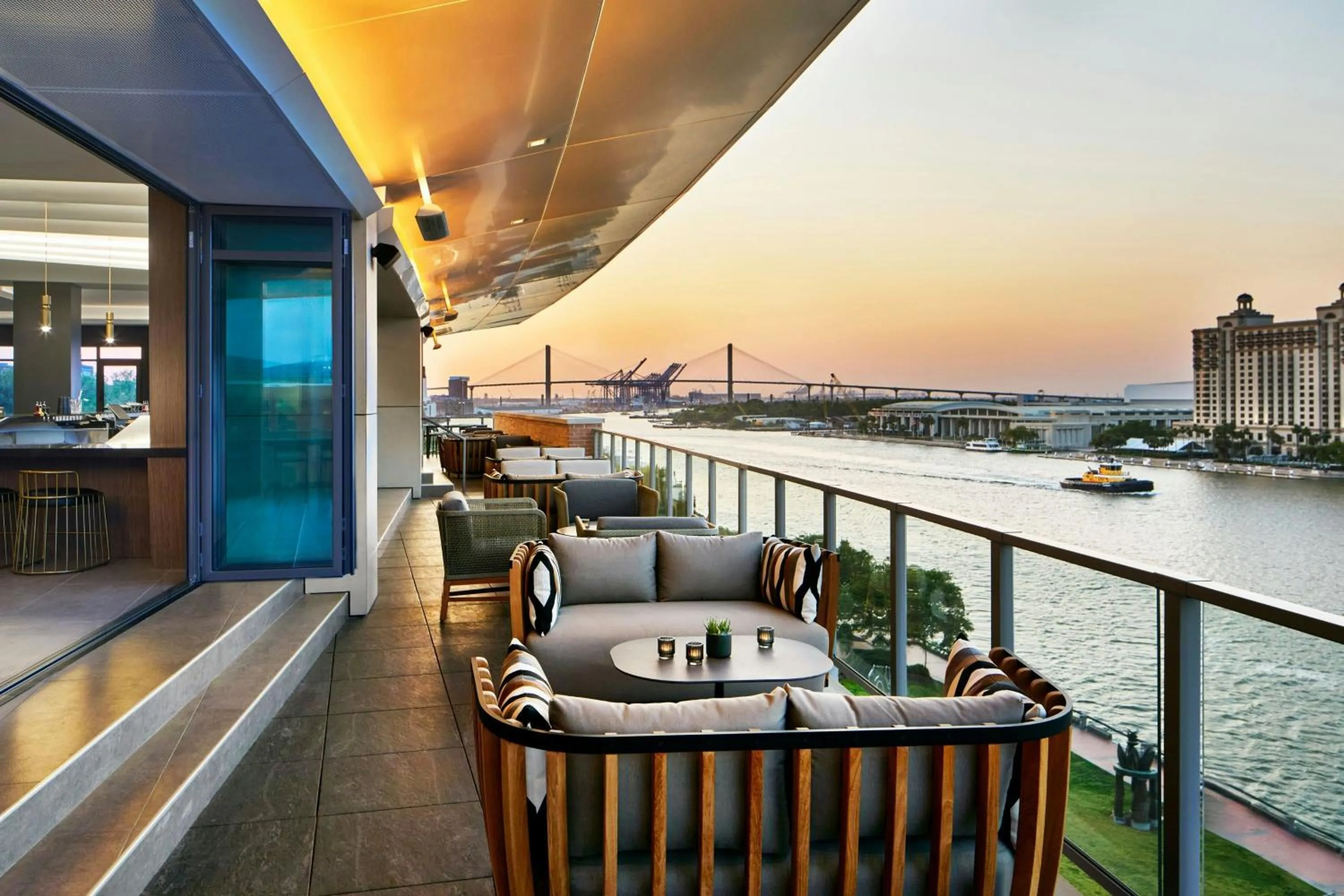 Restaurant/places to eat in AC Hotel Savannah Historic District