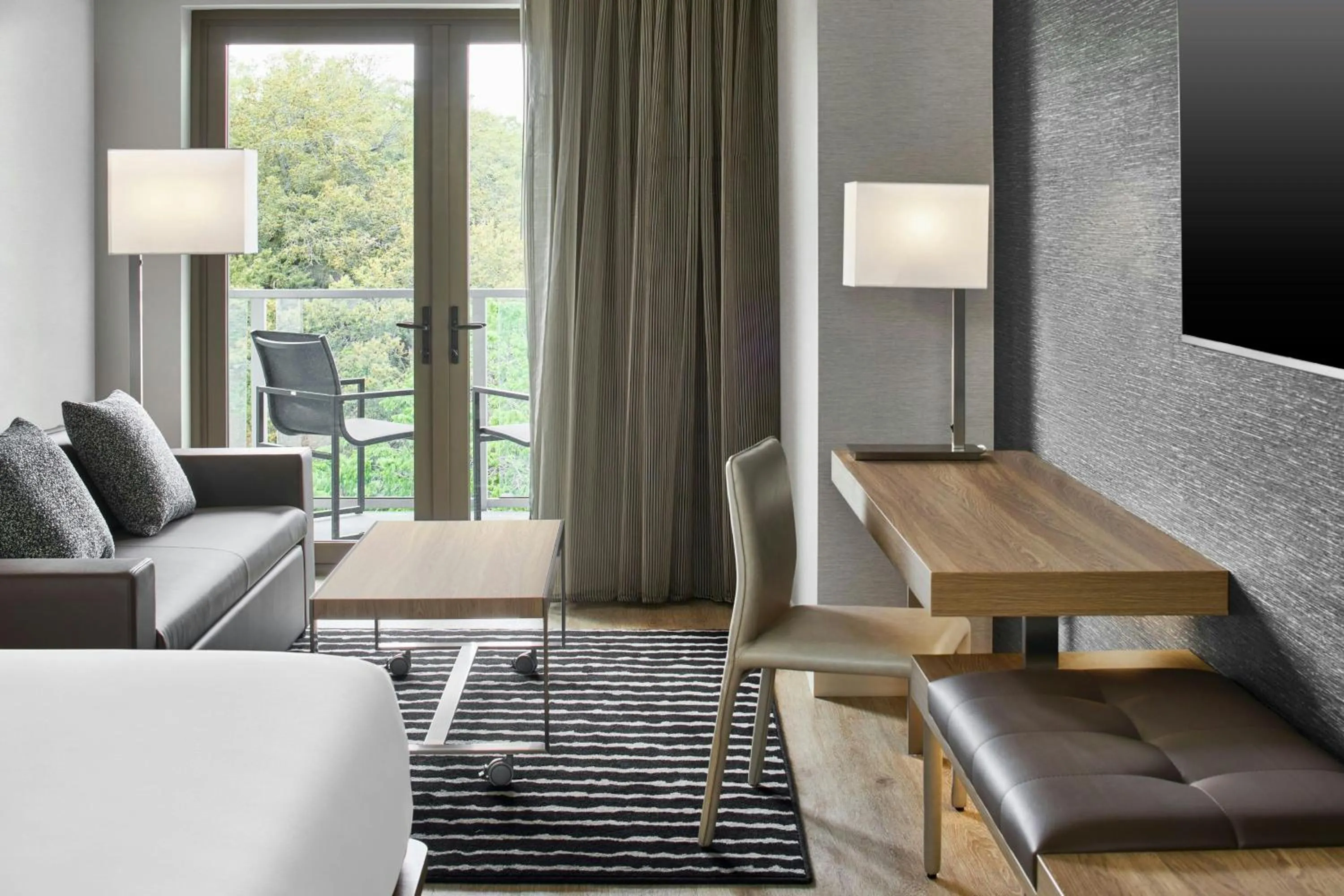 Photo of the whole room in AC Hotel Savannah Historic District