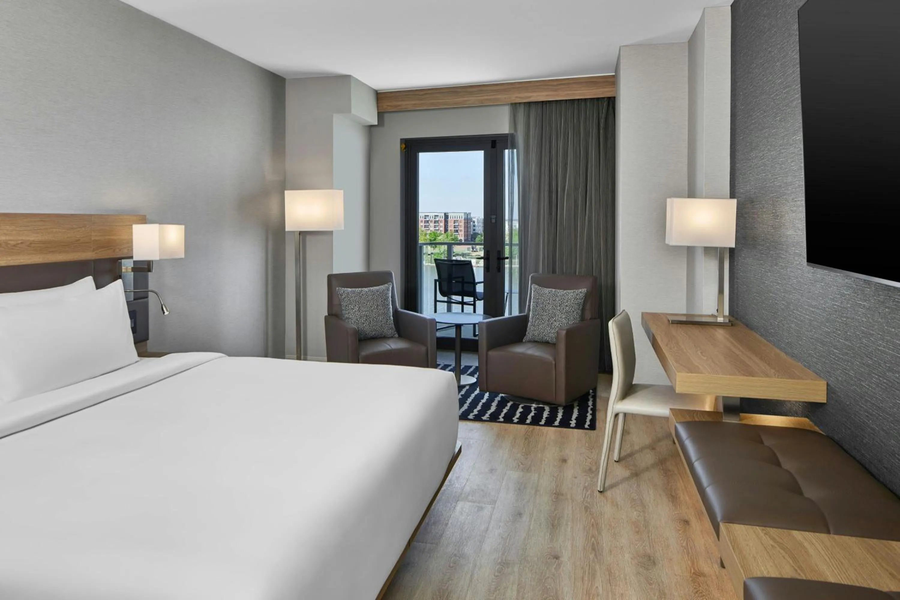 Photo of the whole room, Bed in AC Hotel Savannah Historic District