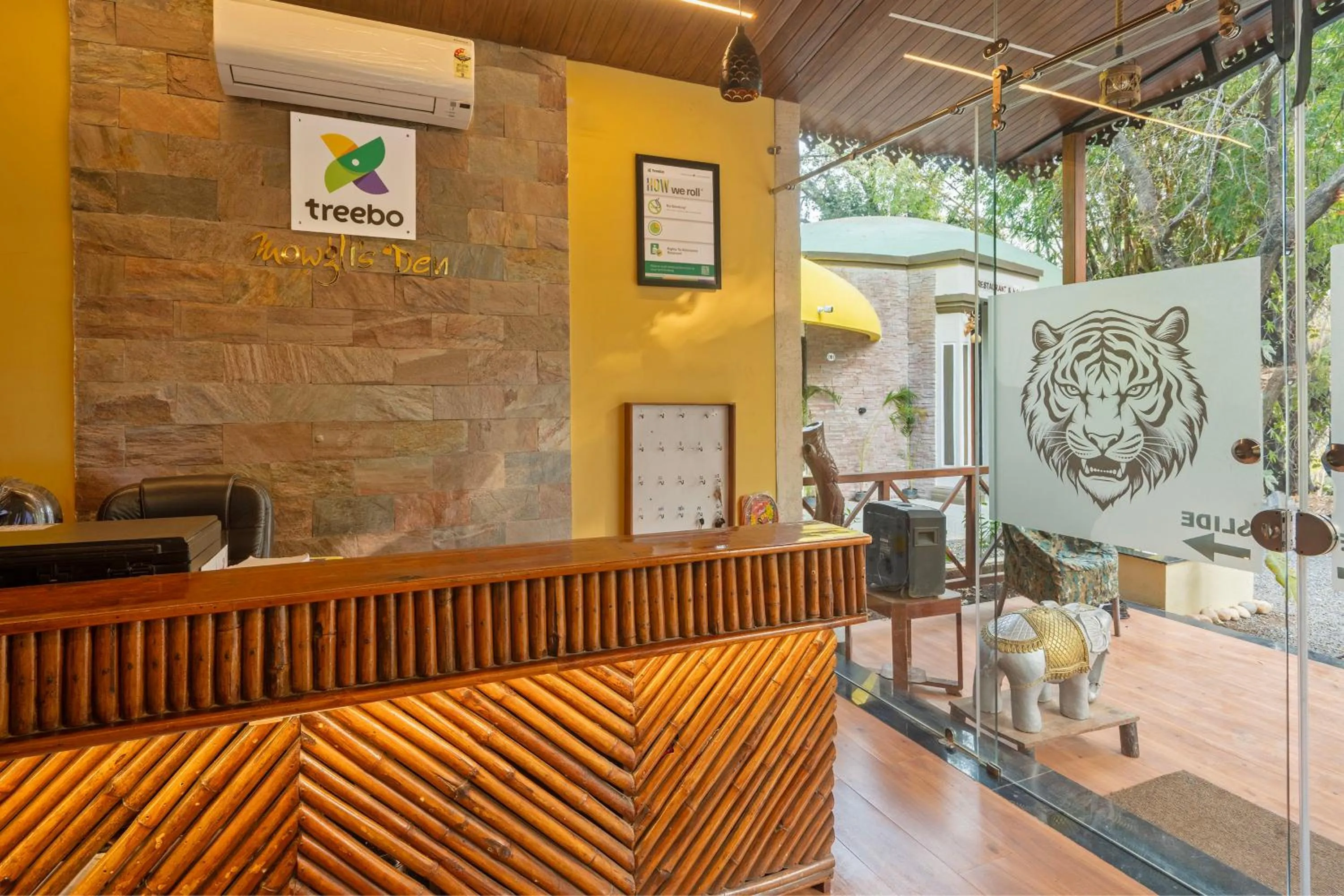 Lobby or reception in Treebo Premium Mowgli's Den Pench with Swimming Pool