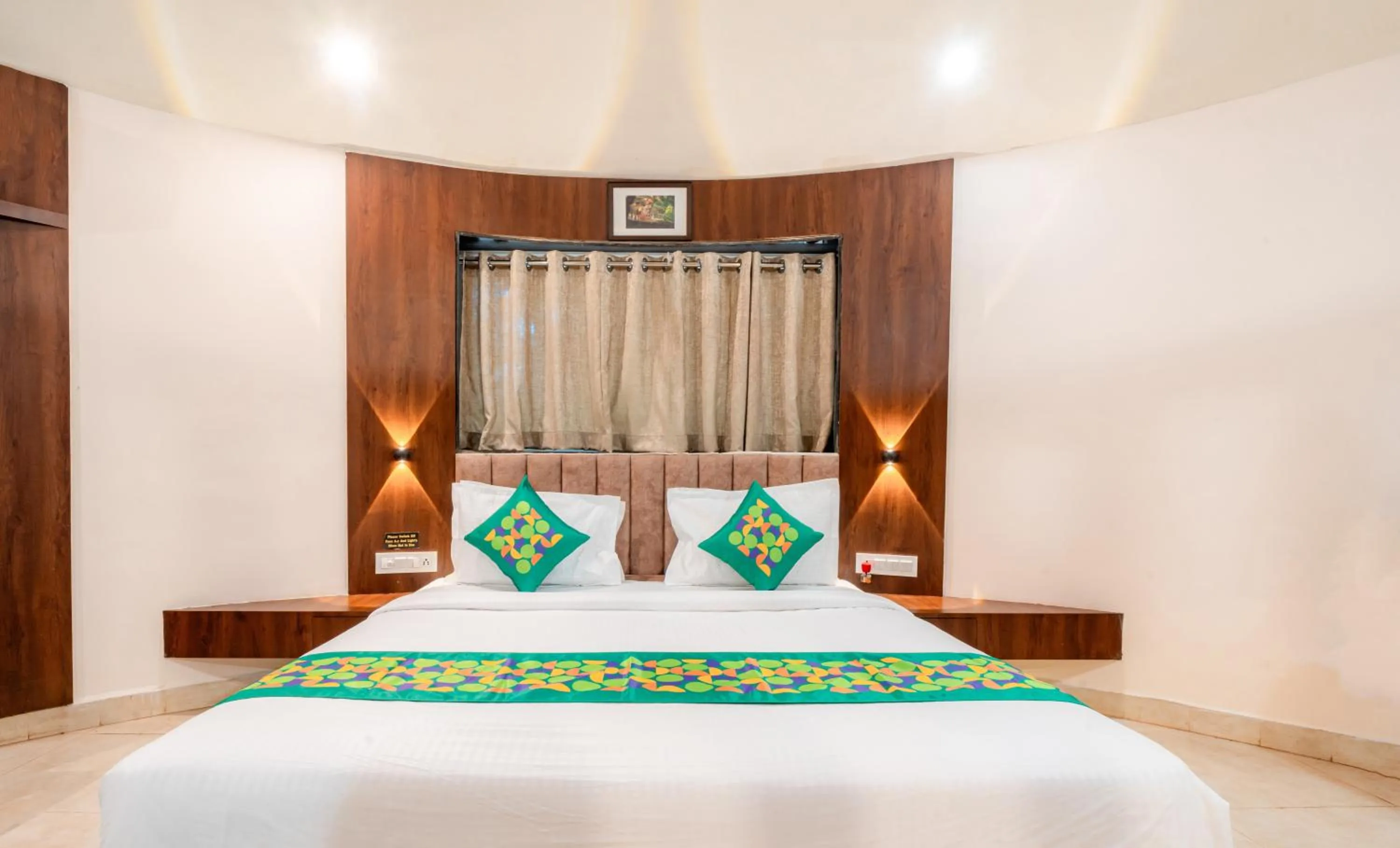 Bedroom, Bed in Treebo Premium Mowgli's Den, Pench