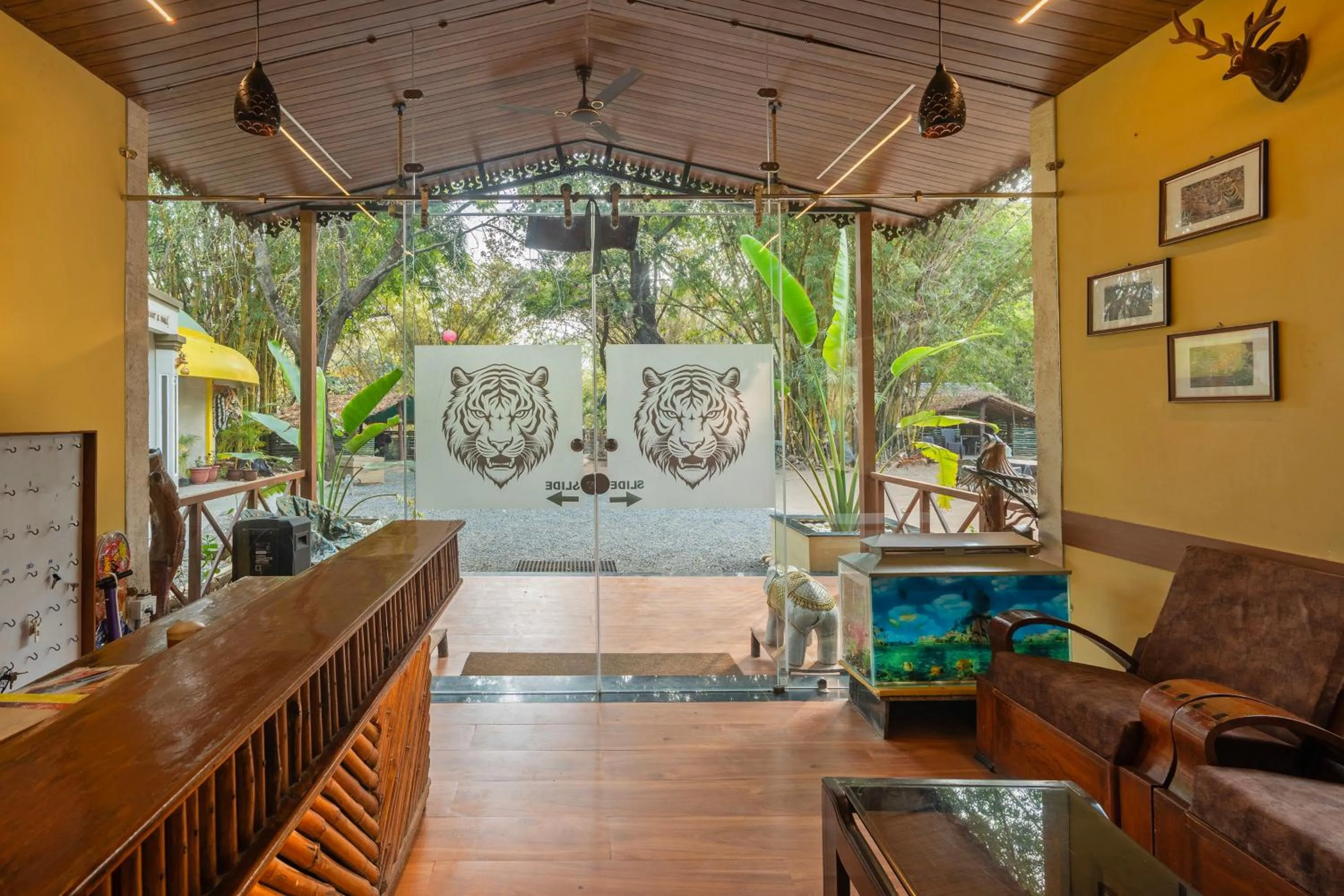 Lobby or reception in Treebo Premium Mowgli's Den Pench with Swimming Pool