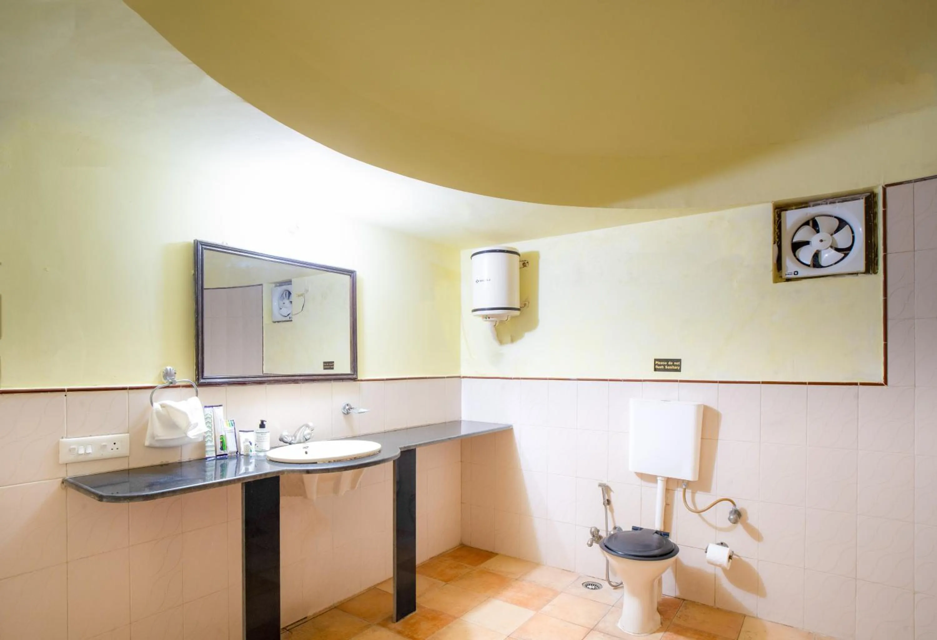 Bathroom in Treebo Premium Mowgli's Den, Pench