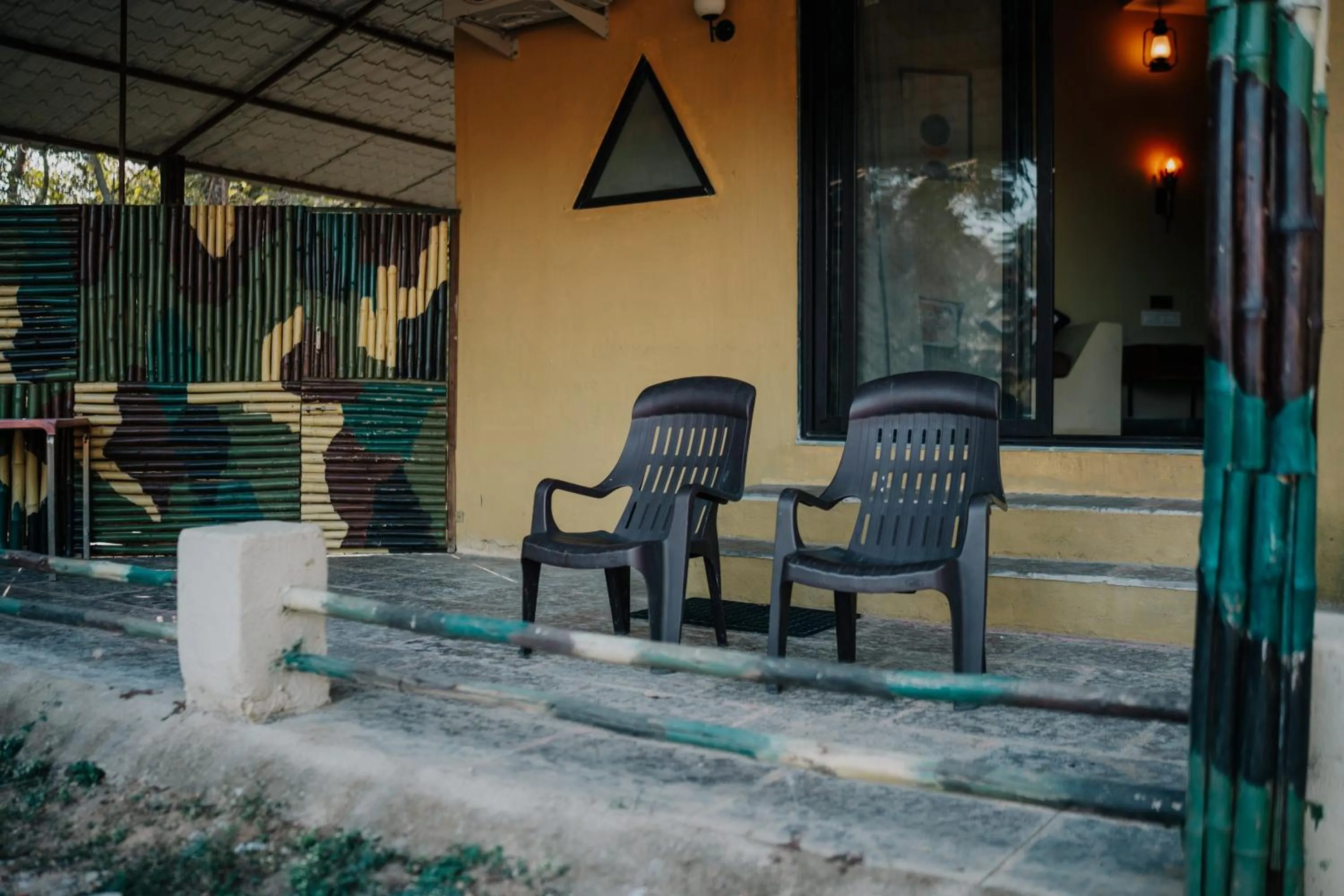Seating area in Treebo Premium Mowgli's Den, Pench