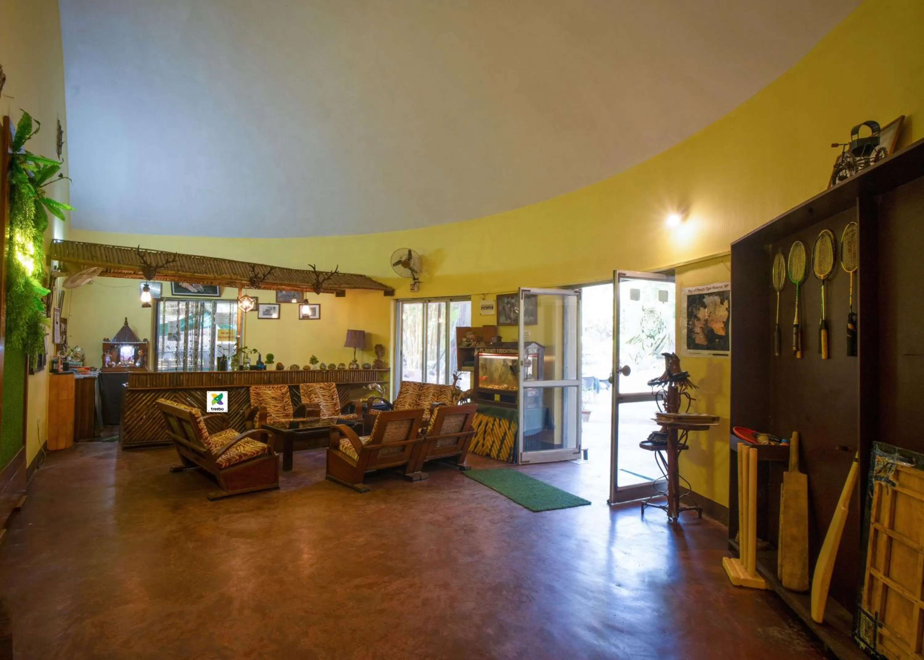 Lobby or reception in Treebo Premium Mowgli's Den, Pench