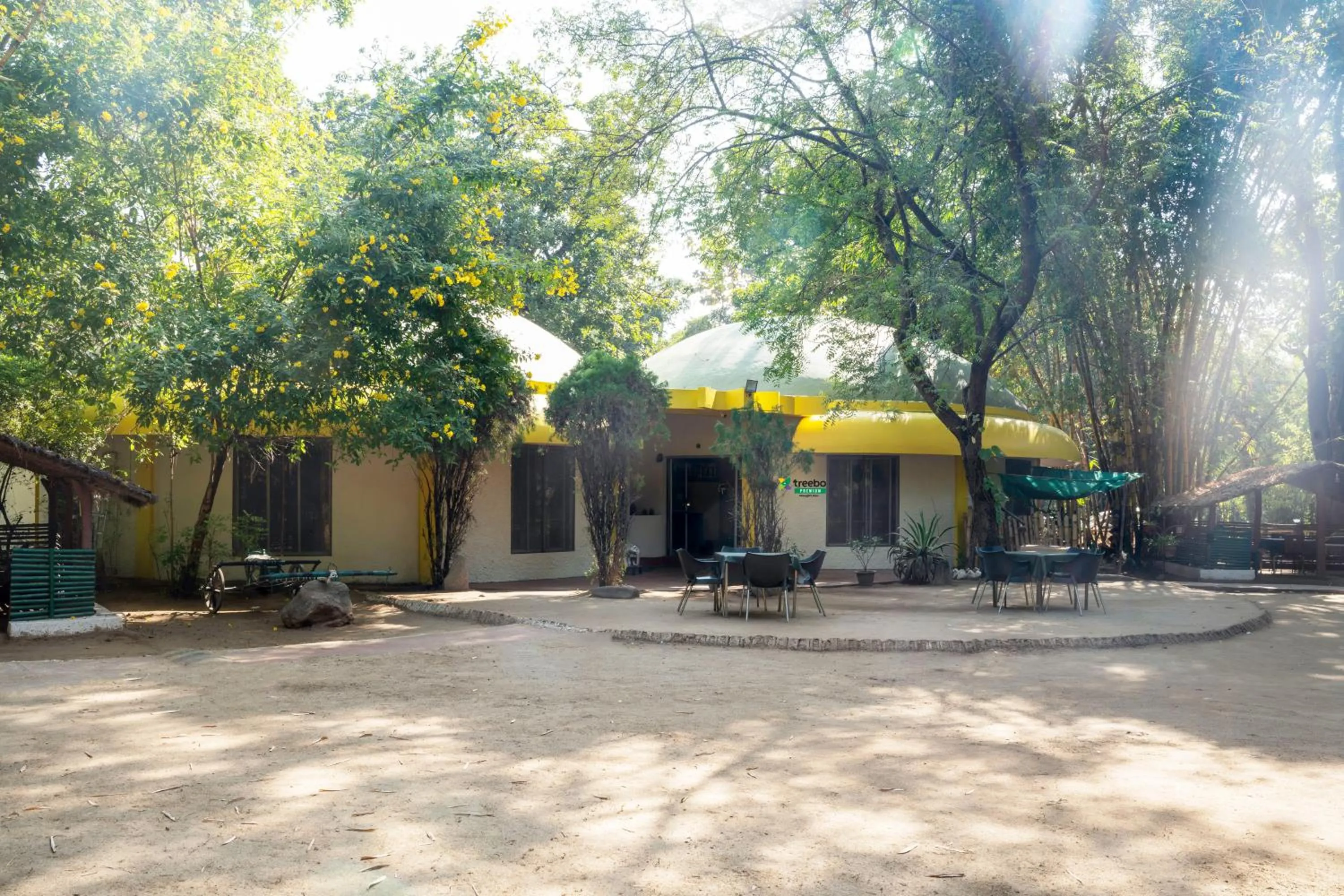 Facade/entrance in Treebo Premium Mowgli's Den, Pench