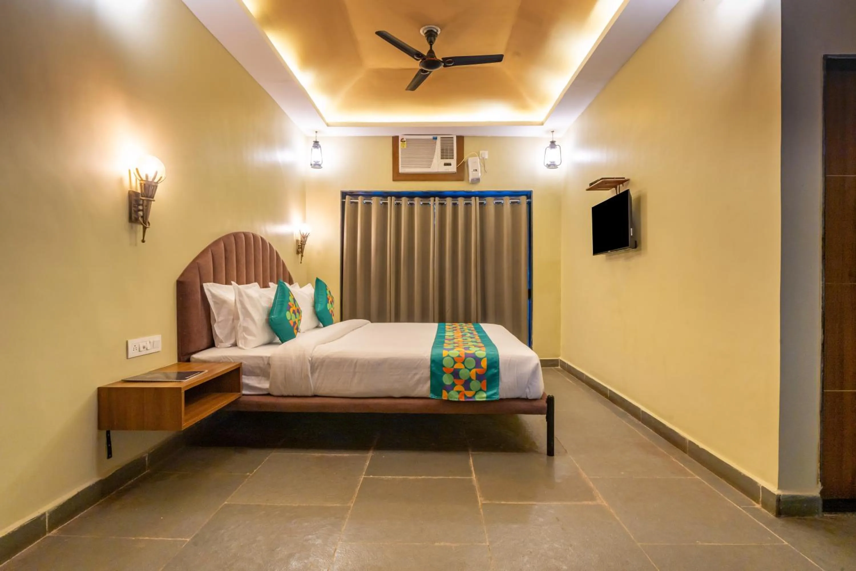 Bedroom, Bed in Treebo Premium Mowgli's Den, Pench