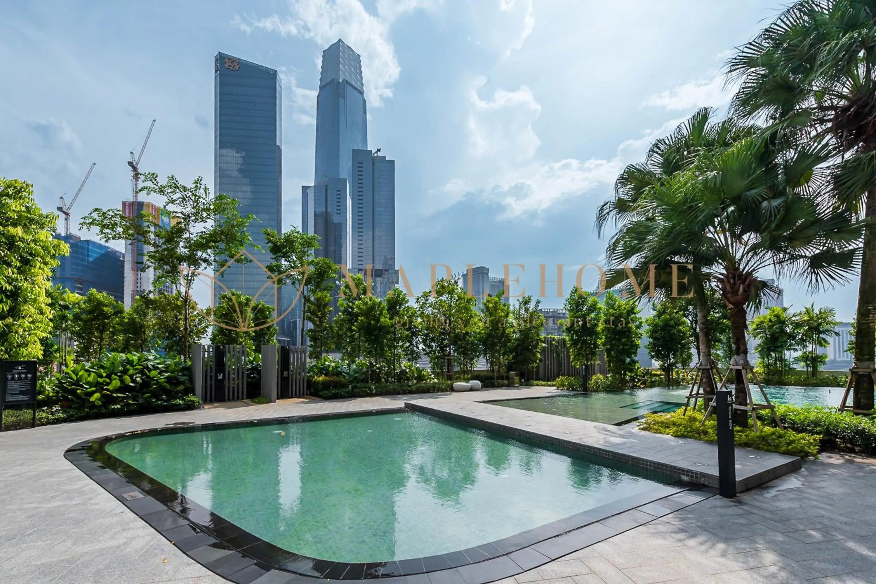 Swimming pool in Agile Premier Suites Kuala Lumpur