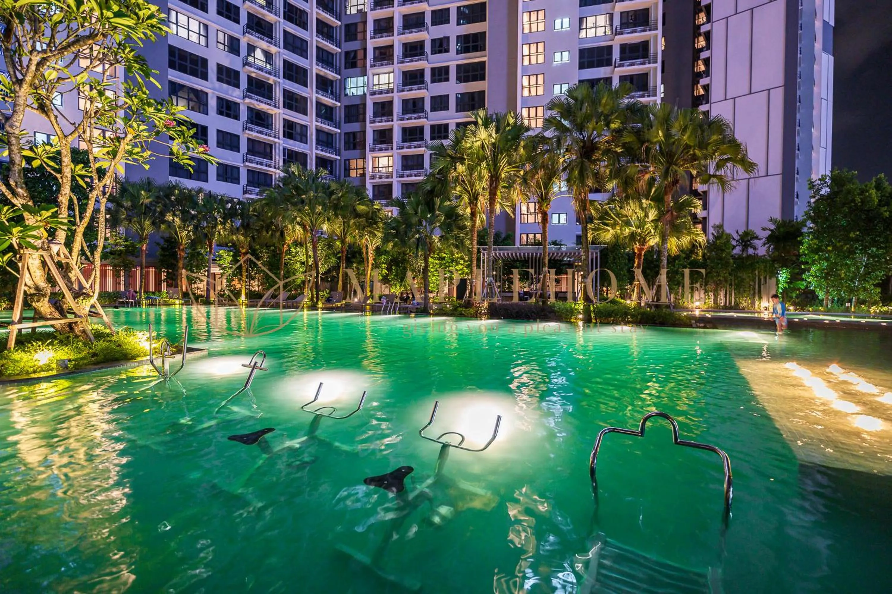 Swimming pool in Agile Premier Suites Kuala Lumpur