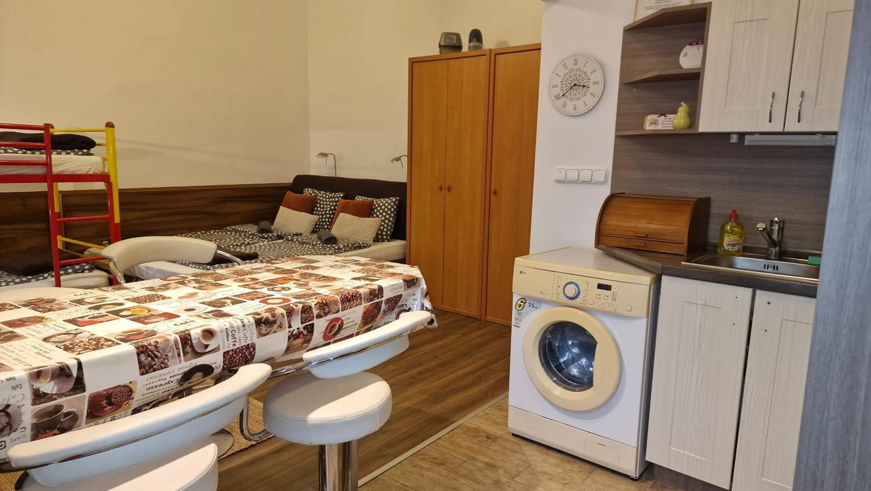 Dombóvári way apartment close to ELTE IT University and Info Park