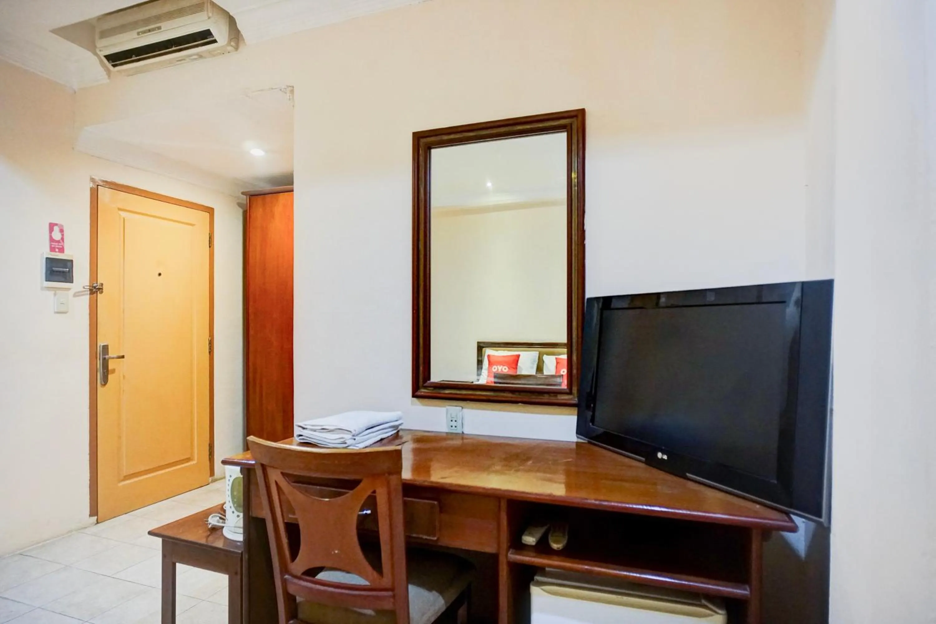 Bedroom in Collection O Peunayong Near Masjid Raya Baiturrahman Formerly Siwah Hotel