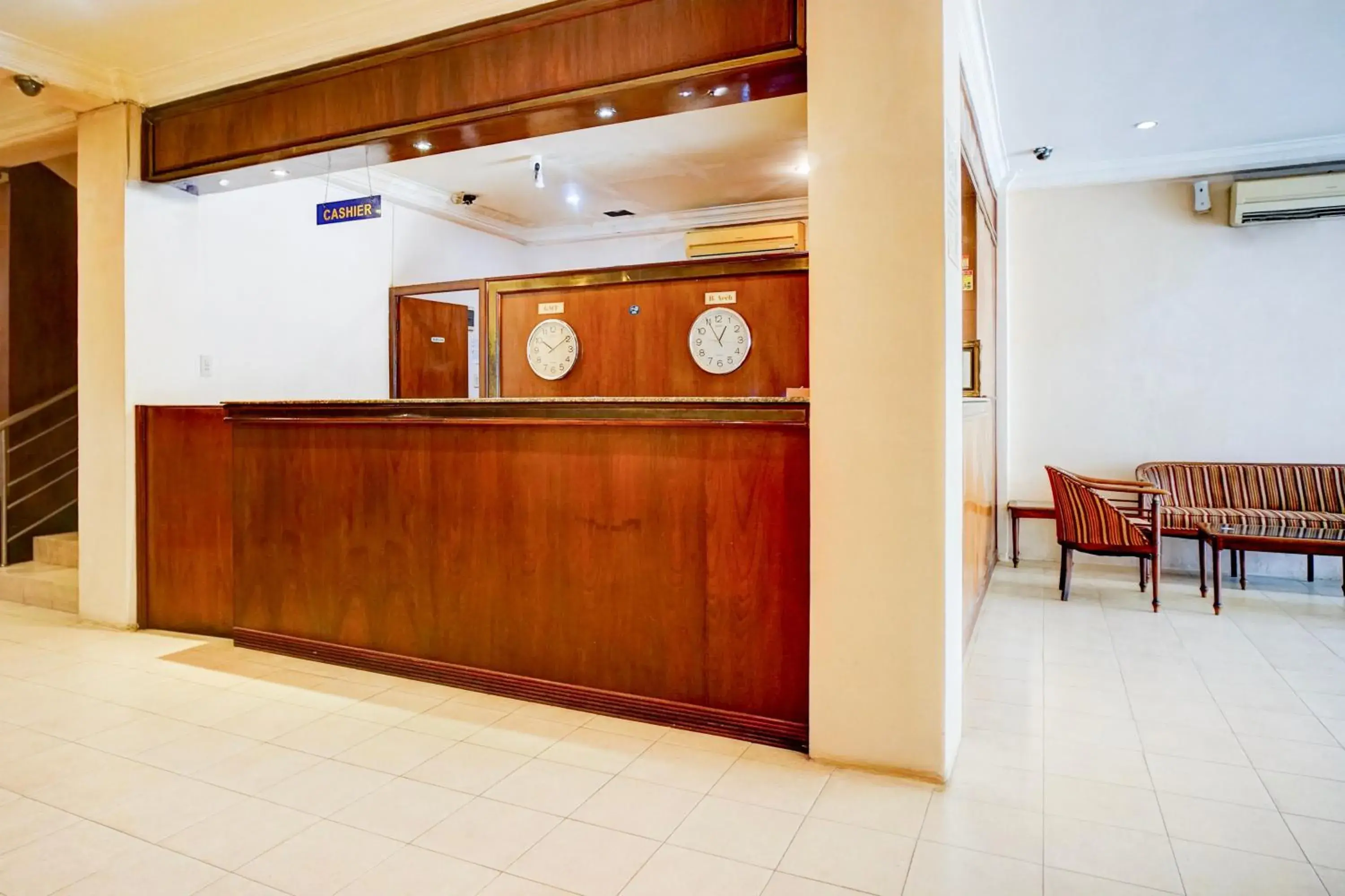 Lobby or reception in Collection O Peunayong Near Masjid Raya Baiturrahman Formerly Siwah Hotel Lobby or reception in Collection O Peunayong Near Masjid Raya Baiturrahman Formerly Siwah Hotel