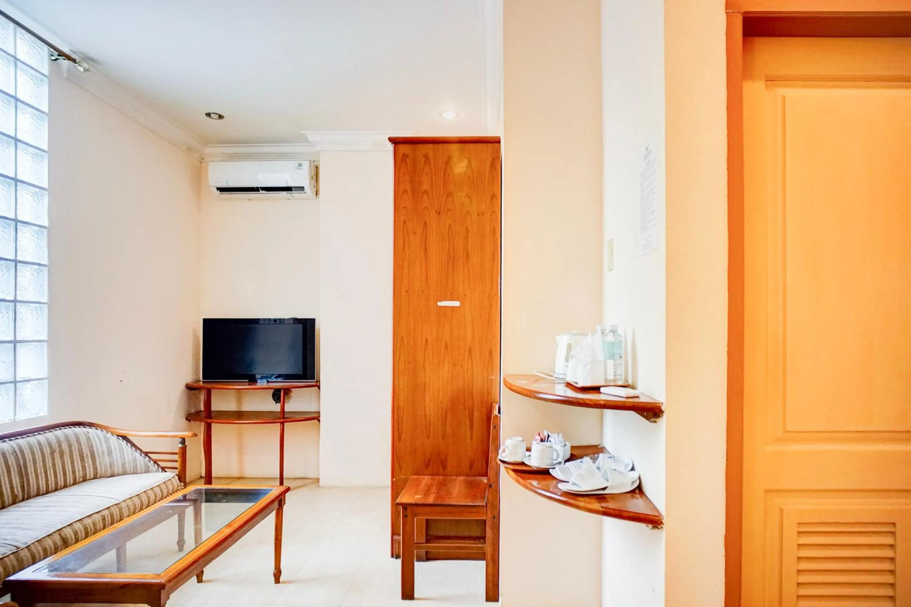 Bedroom in Collection O Peunayong Near Masjid Raya Baiturrahman Formerly Siwah Hotel