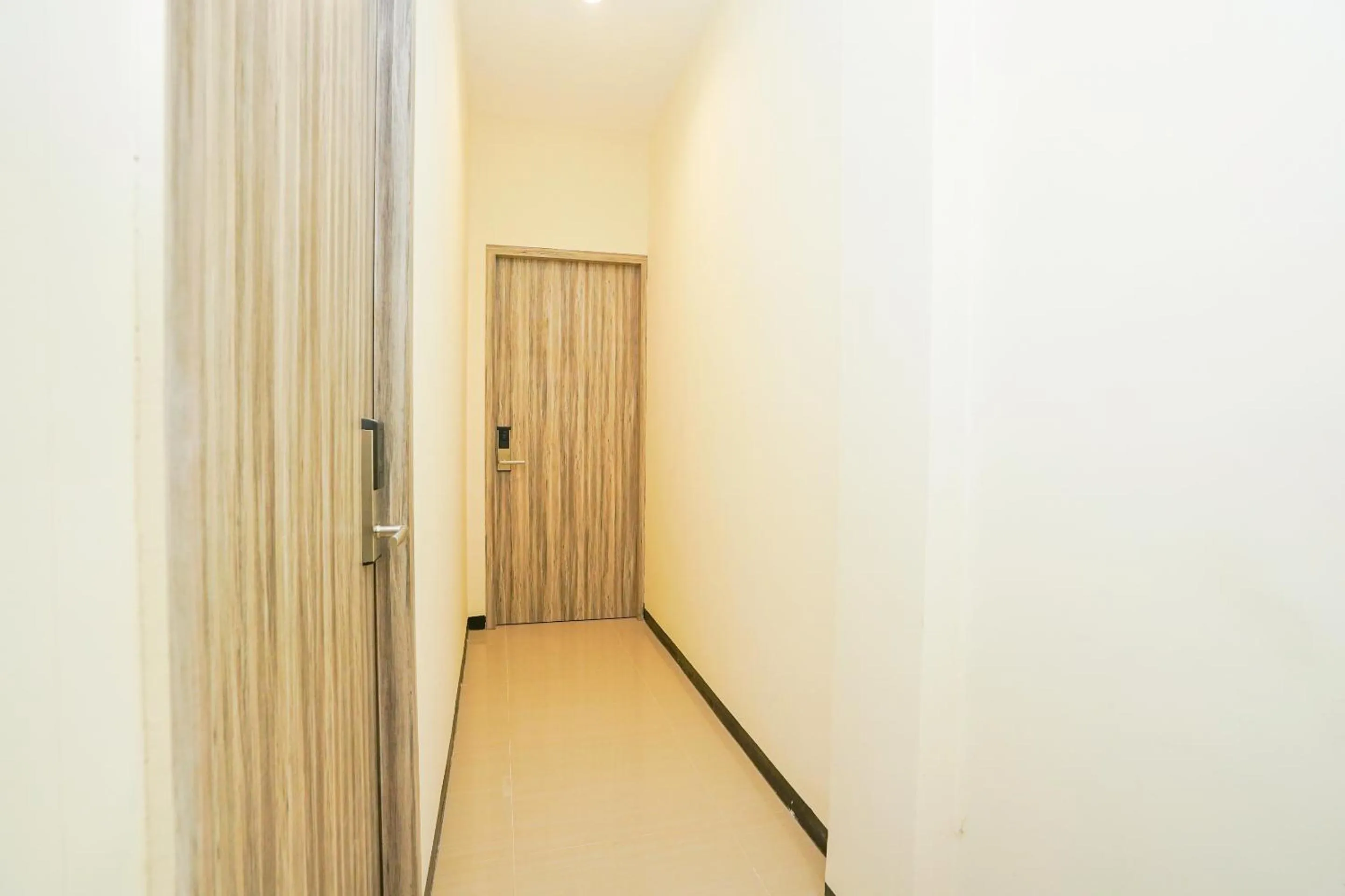 Area and facilities in Hotel O Rungkut Near Its Surabaya Formerly Ace Business Hotel