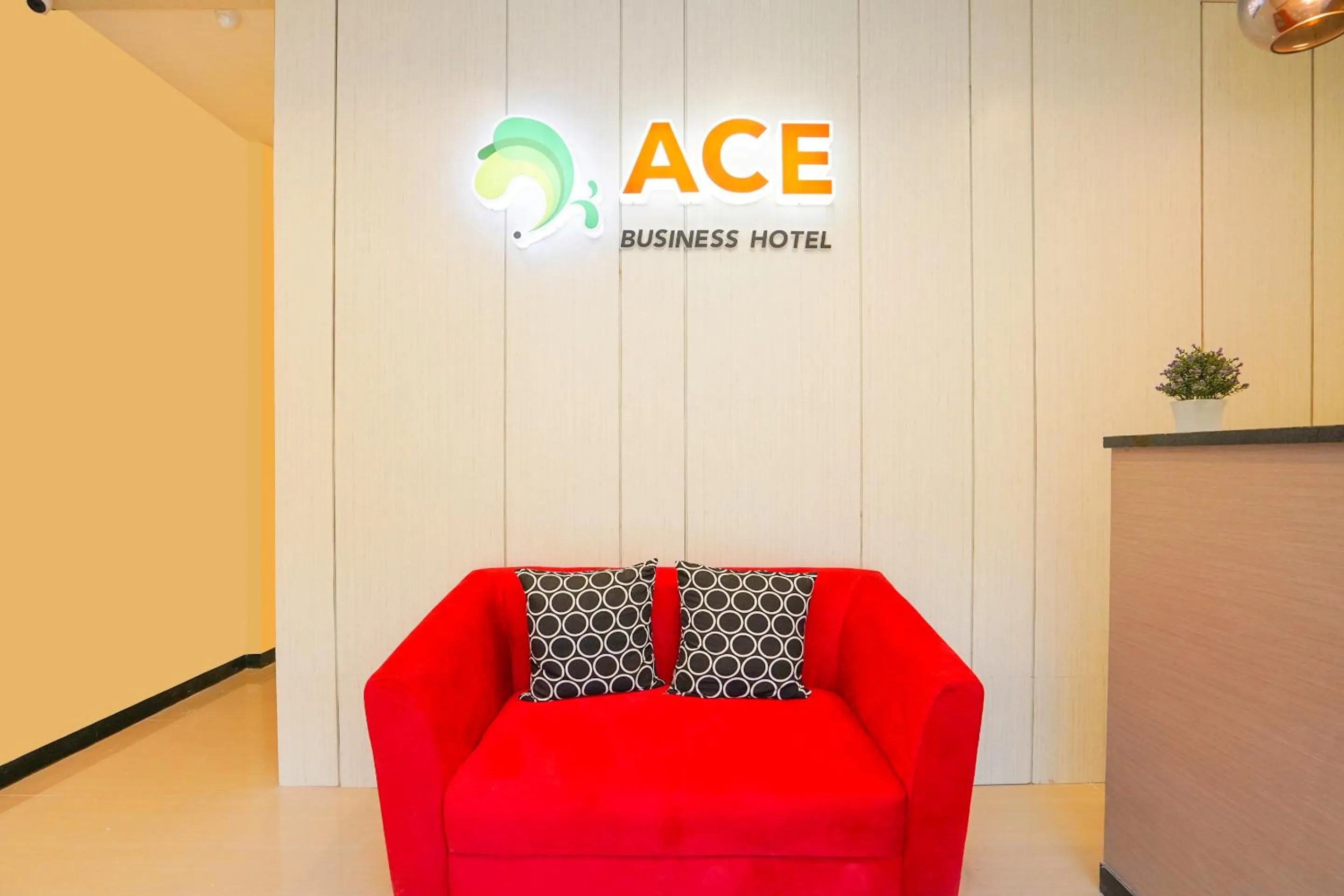 Lobby or reception in Hotel O Rungkut Near Its Surabaya Formerly Ace Business Hotel