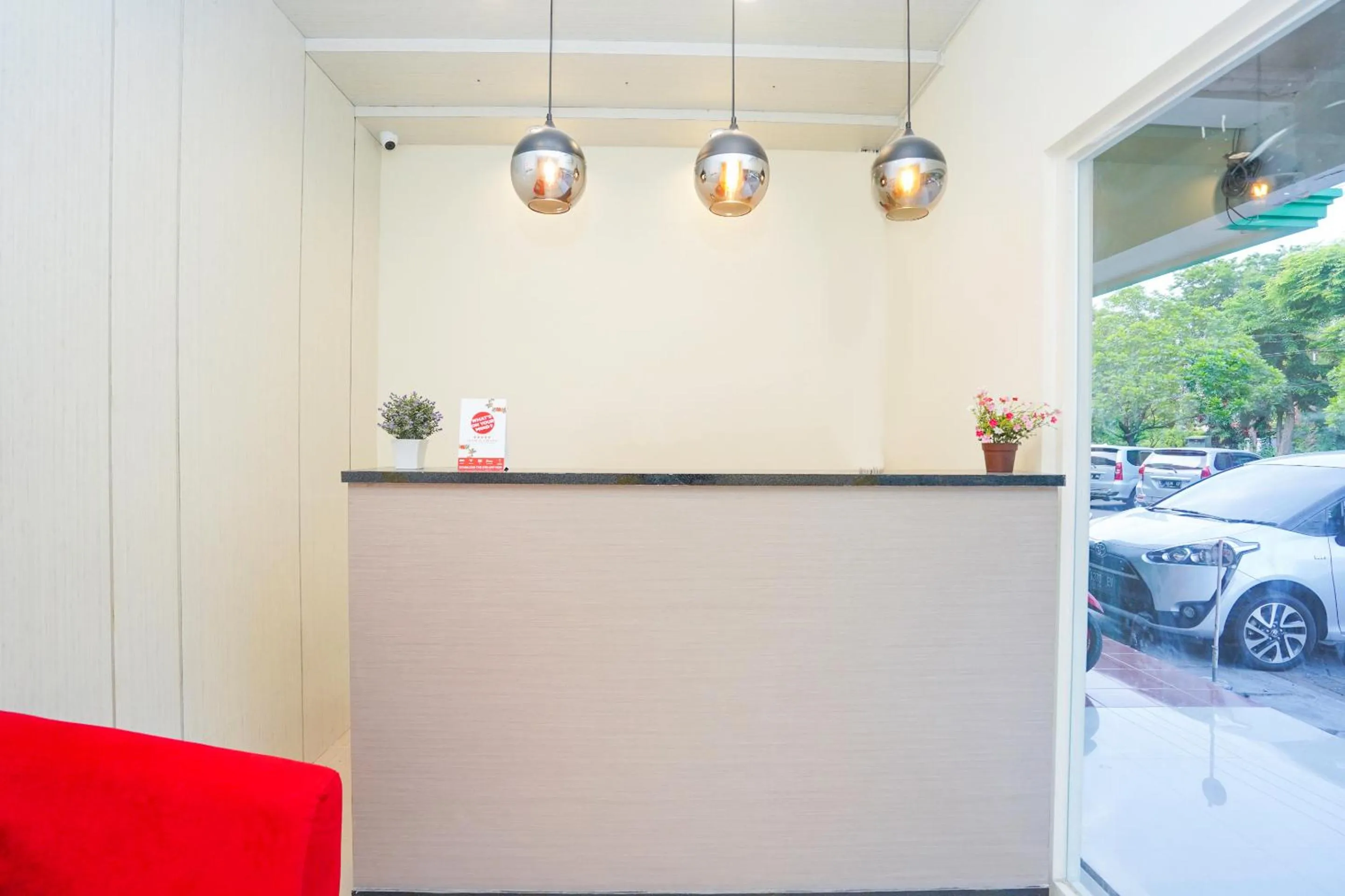 Lobby or reception in Hotel O Rungkut Near Its Surabaya Formerly Ace Business Hotel