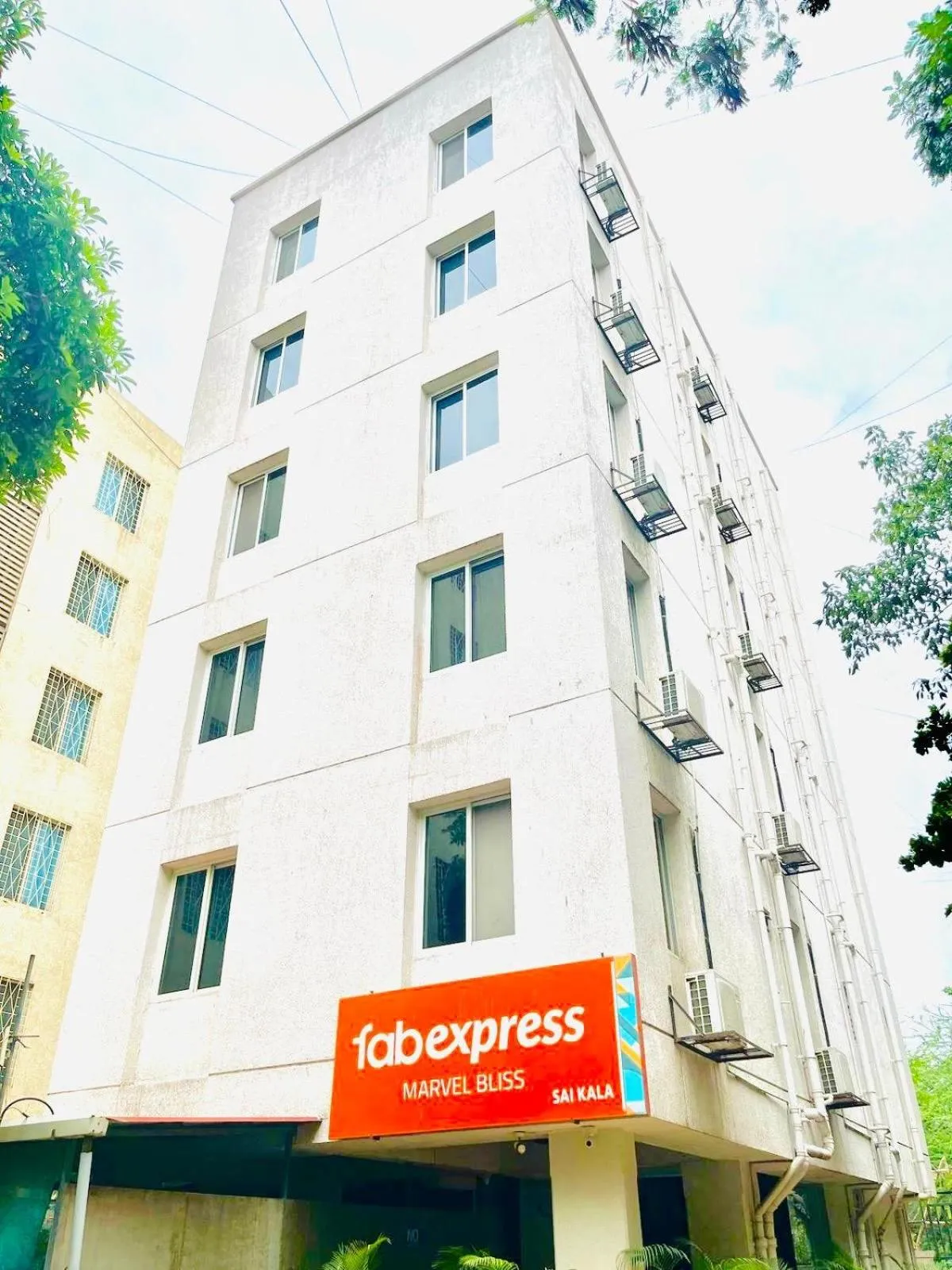 Property building in Hotel Marvel