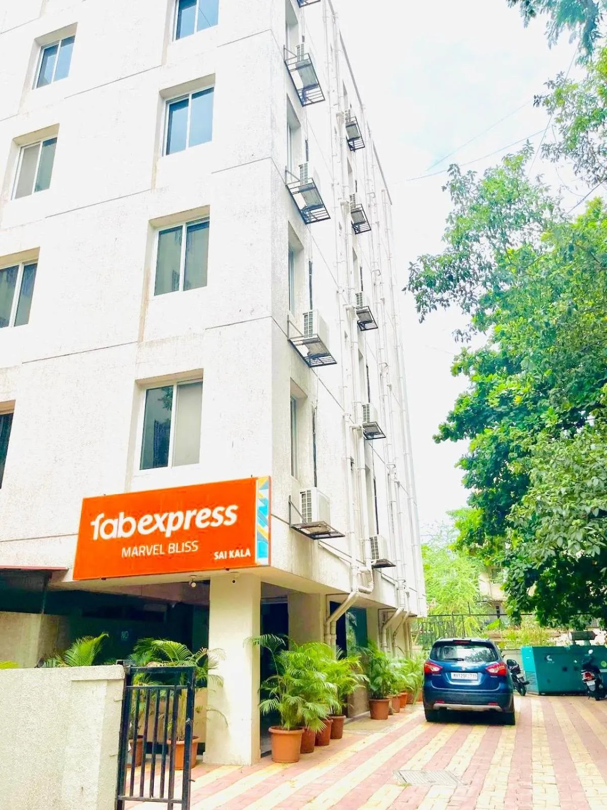 Property building in Hotel Marvel