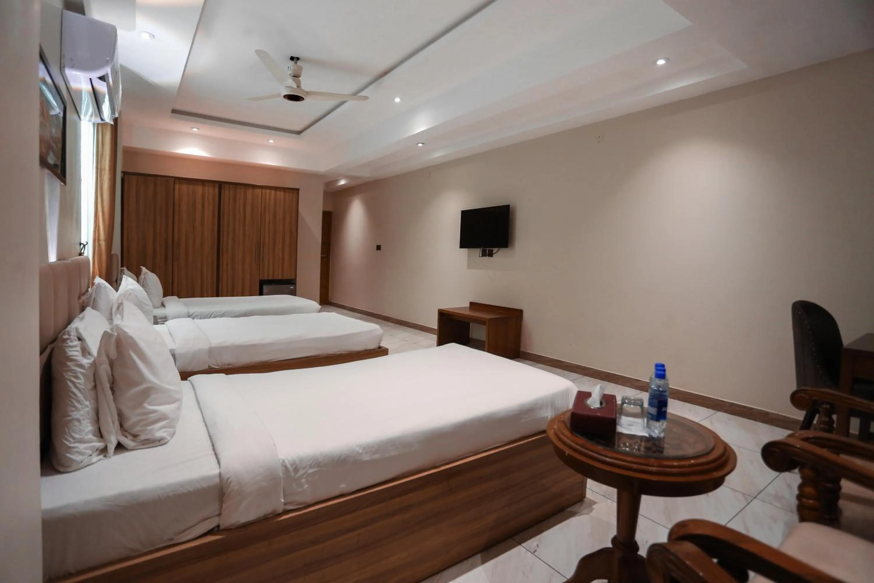 Bedroom in Hotel Pearl Inn