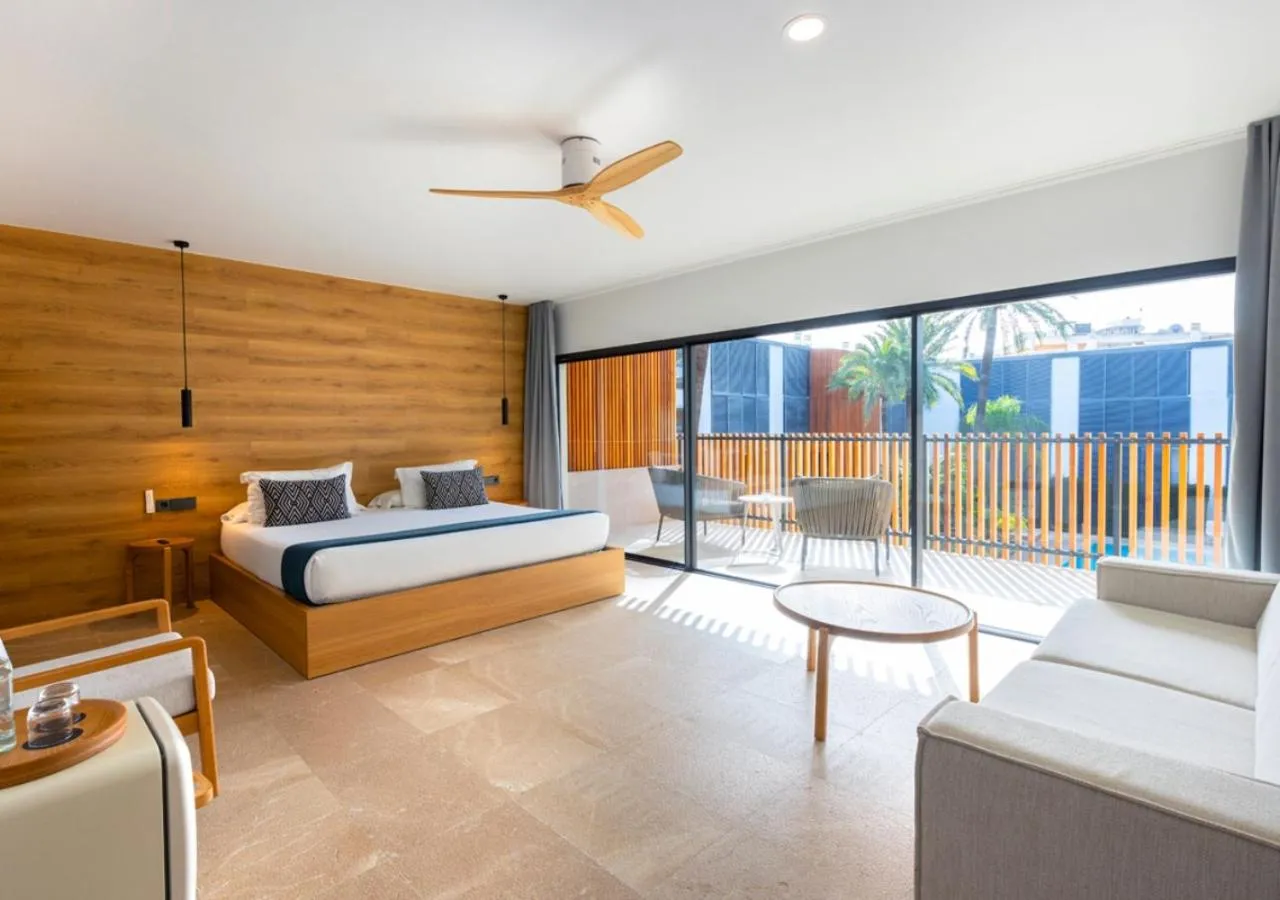 Photo of the whole room, Bed in Las Gaviotas Suites Hotel & Spa